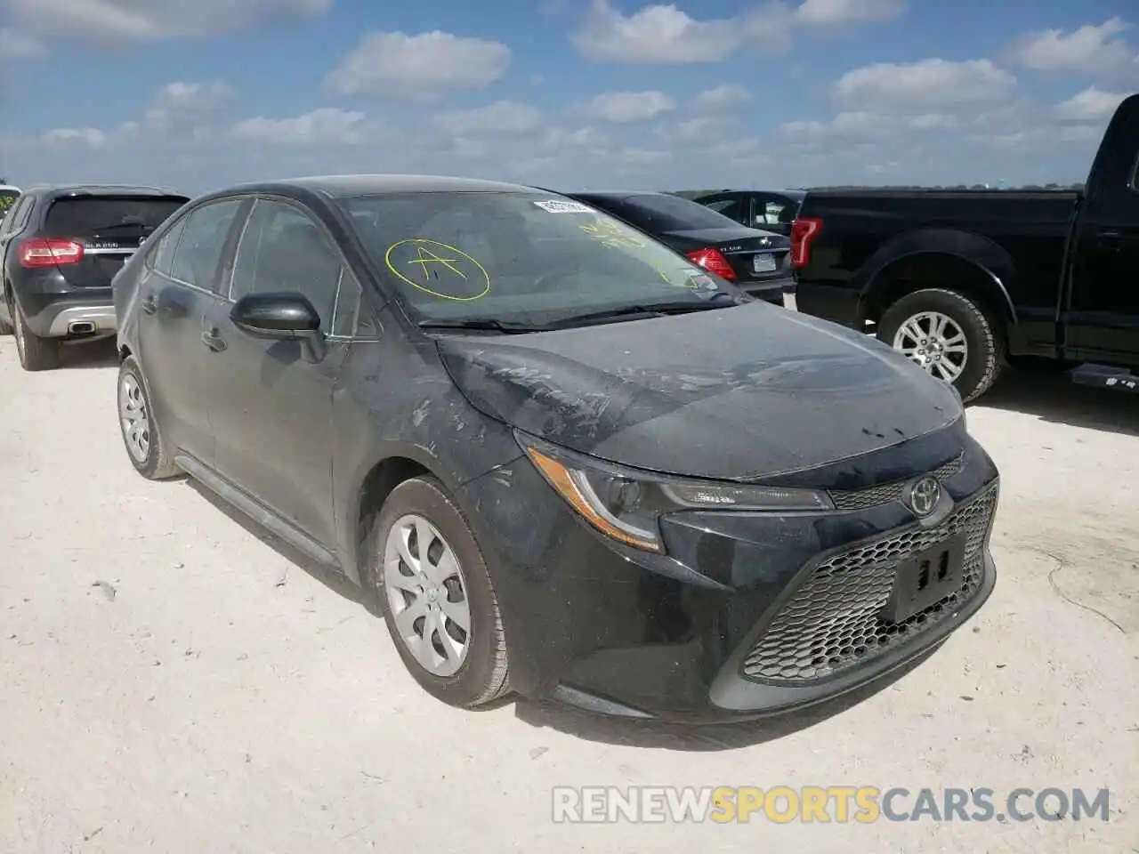 1 Photograph of a damaged car 5YFEPMAE8NP312650 TOYOTA COROLLA 2022