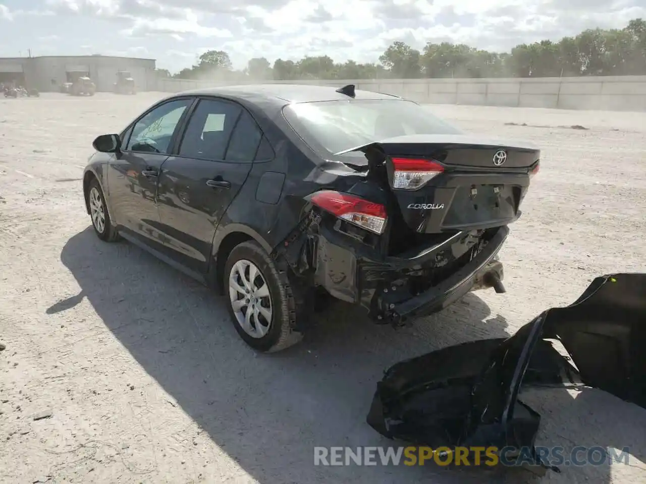 3 Photograph of a damaged car 5YFEPMAE8NP312650 TOYOTA COROLLA 2022