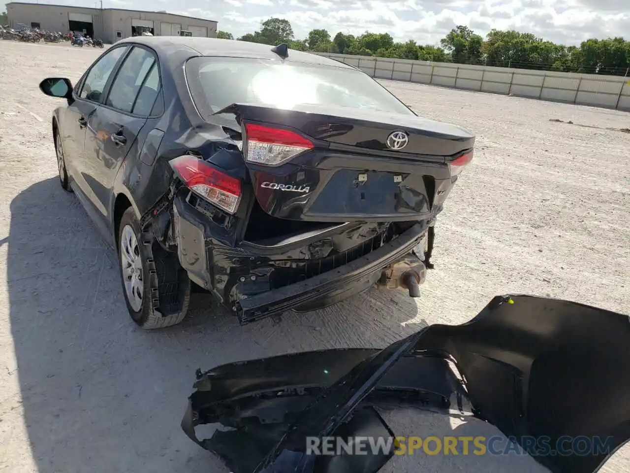 9 Photograph of a damaged car 5YFEPMAE8NP312650 TOYOTA COROLLA 2022