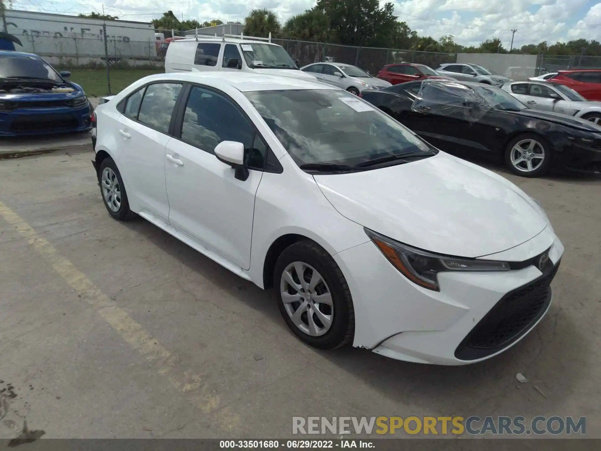 1 Photograph of a damaged car 5YFEPMAE8NP316715 TOYOTA COROLLA 2022