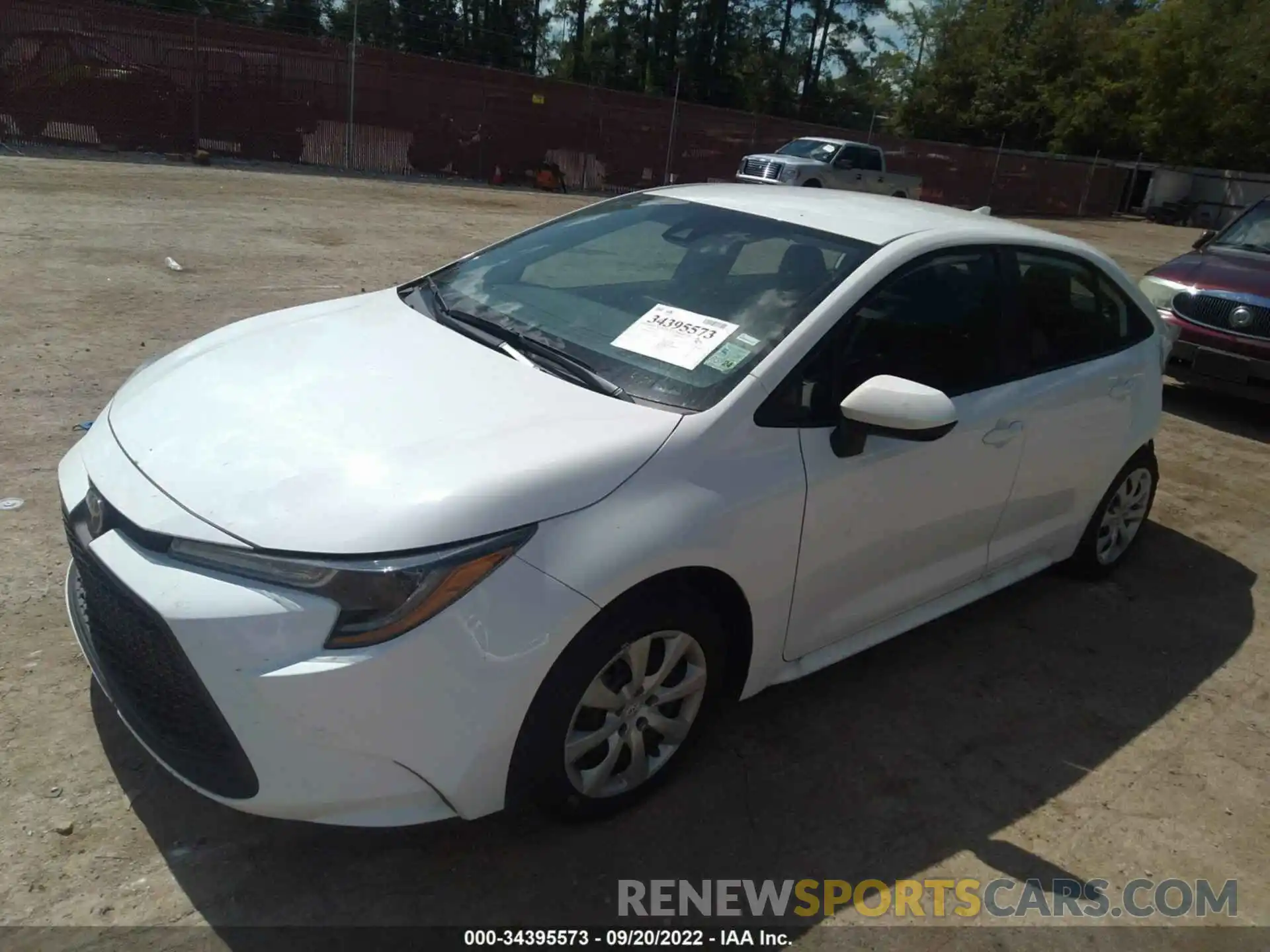 2 Photograph of a damaged car 5YFEPMAE8NP318433 TOYOTA COROLLA 2022