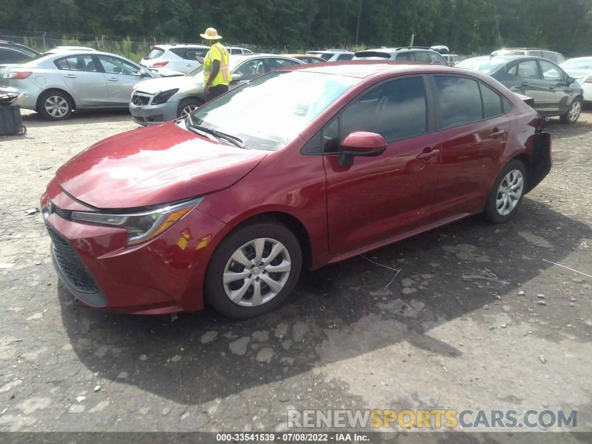 2 Photograph of a damaged car 5YFEPMAE8NP321901 TOYOTA COROLLA 2022