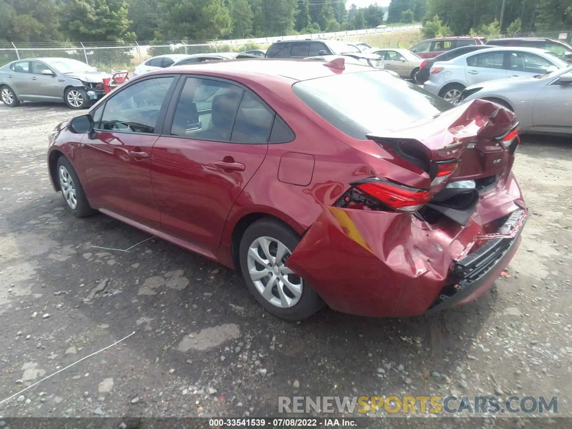 3 Photograph of a damaged car 5YFEPMAE8NP321901 TOYOTA COROLLA 2022