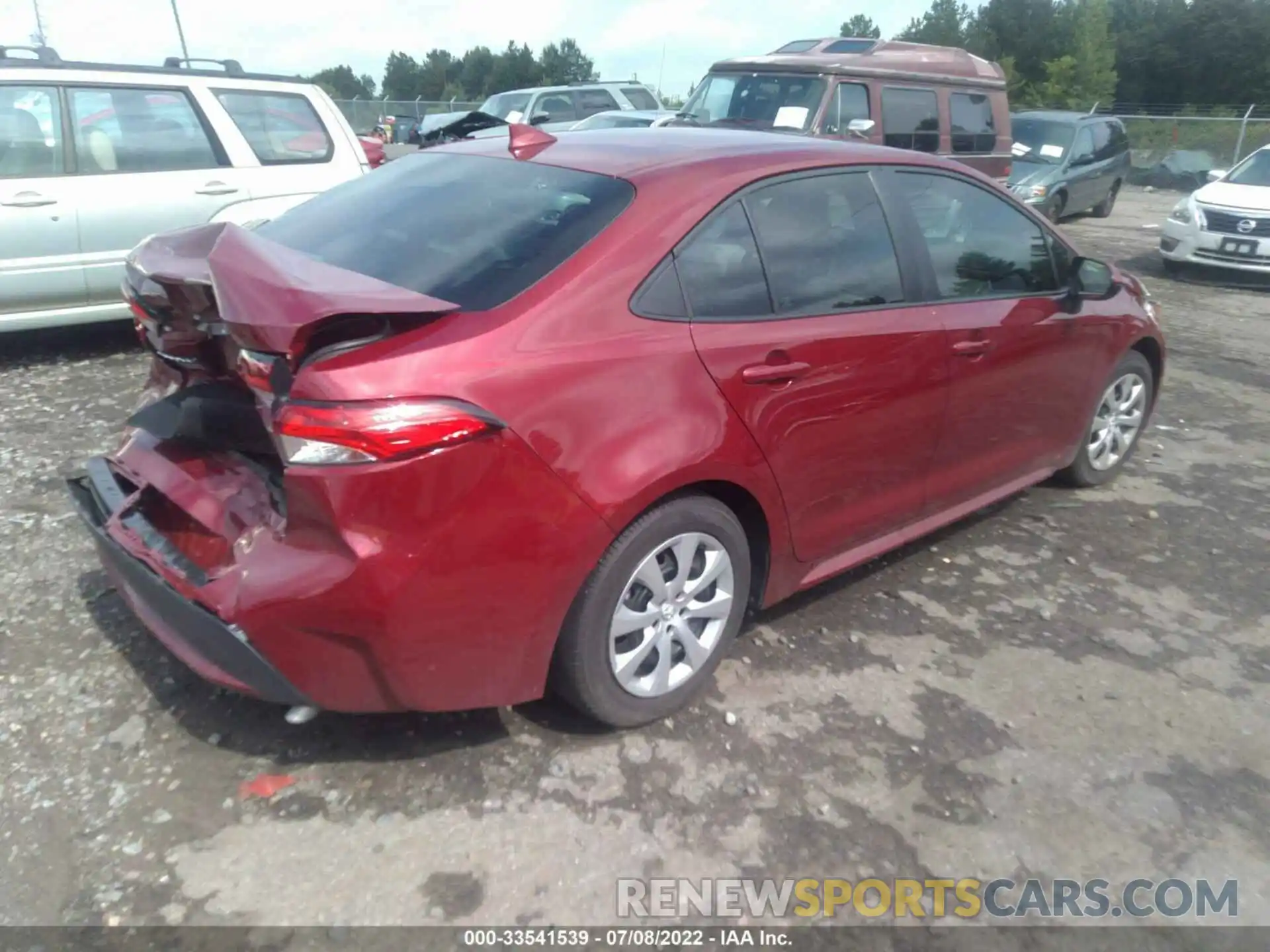 4 Photograph of a damaged car 5YFEPMAE8NP321901 TOYOTA COROLLA 2022