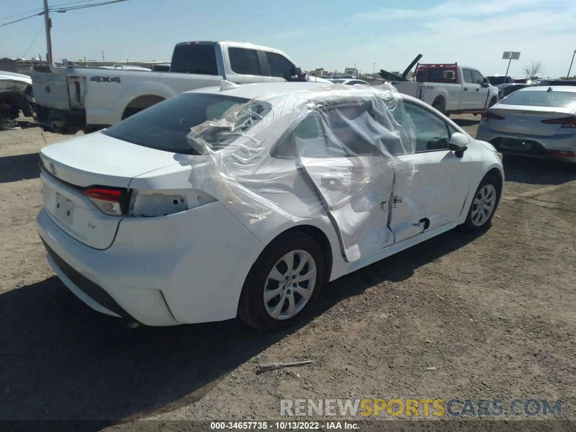 4 Photograph of a damaged car 5YFEPMAE8NP327357 TOYOTA COROLLA 2022