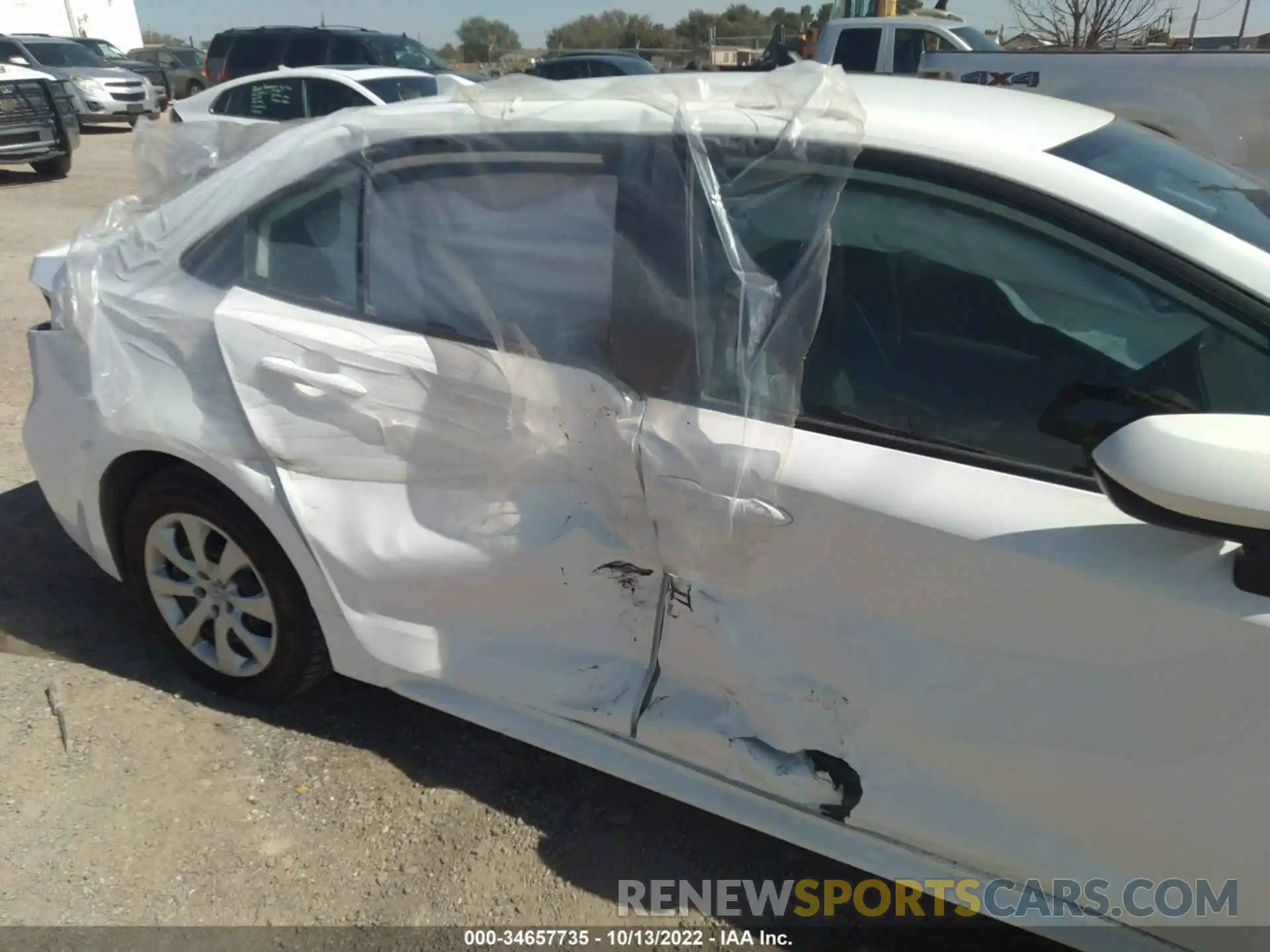 6 Photograph of a damaged car 5YFEPMAE8NP327357 TOYOTA COROLLA 2022