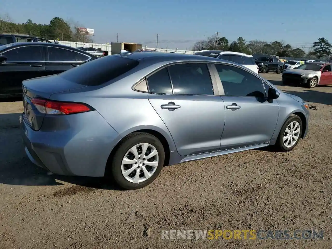 3 Photograph of a damaged car 5YFEPMAE8NP328220 TOYOTA COROLLA 2022