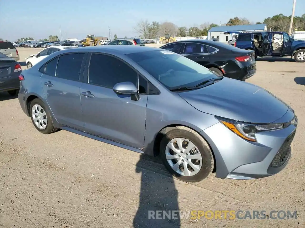 4 Photograph of a damaged car 5YFEPMAE8NP328220 TOYOTA COROLLA 2022