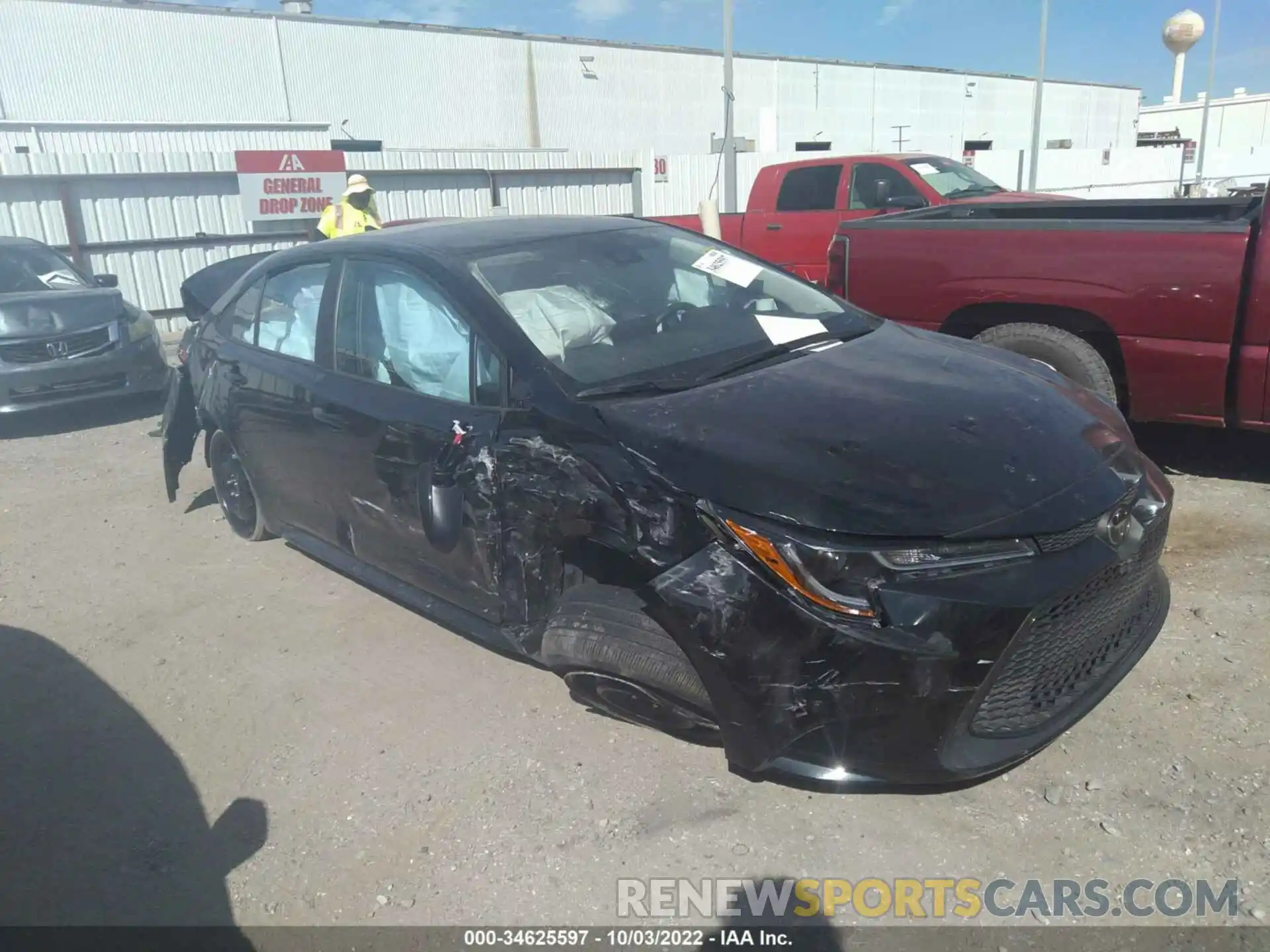 1 Photograph of a damaged car 5YFEPMAE8NP342697 TOYOTA COROLLA 2022