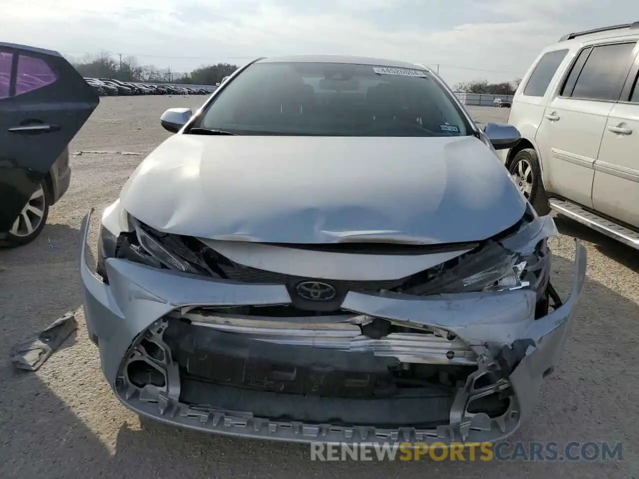 5 Photograph of a damaged car 5YFEPMAE8NP364506 TOYOTA COROLLA 2022