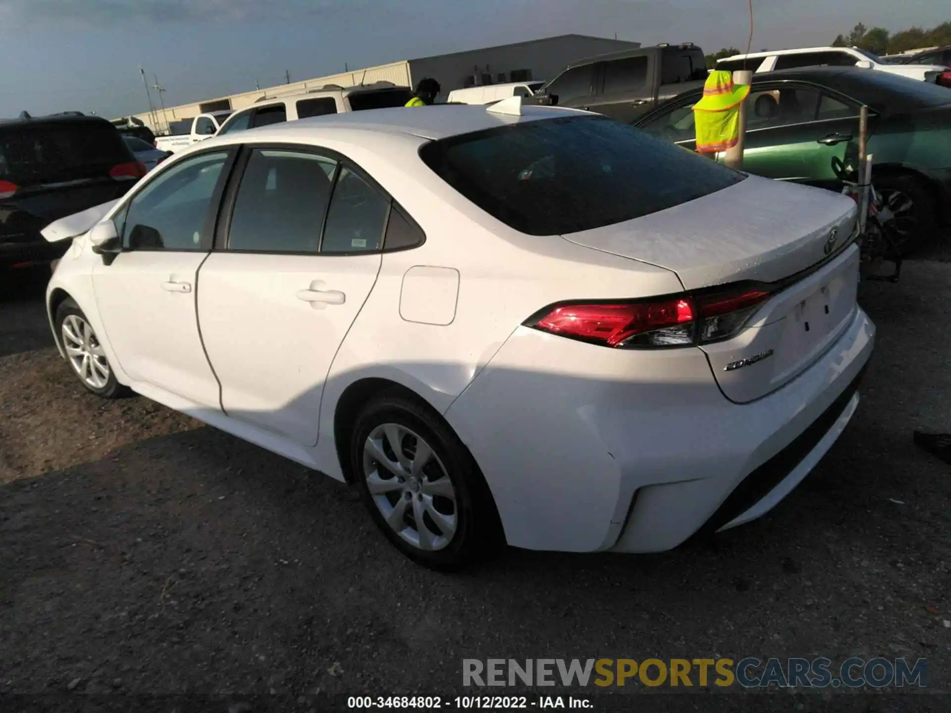 3 Photograph of a damaged car 5YFEPMAE9NP273065 TOYOTA COROLLA 2022