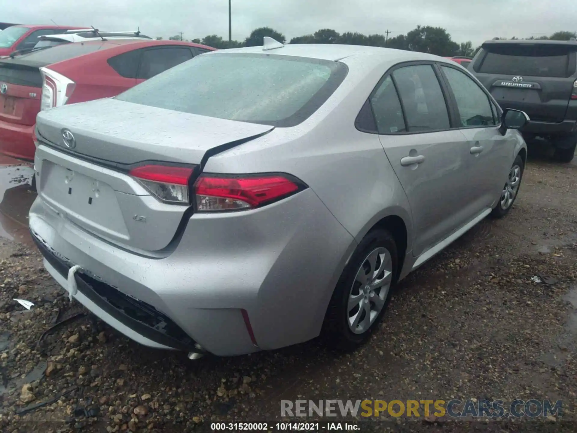 4 Photograph of a damaged car 5YFEPMAE9NP275799 TOYOTA COROLLA 2022