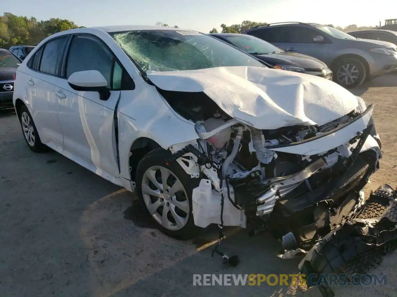 1 Photograph of a damaged car 5YFEPMAE9NP276368 TOYOTA COROLLA 2022