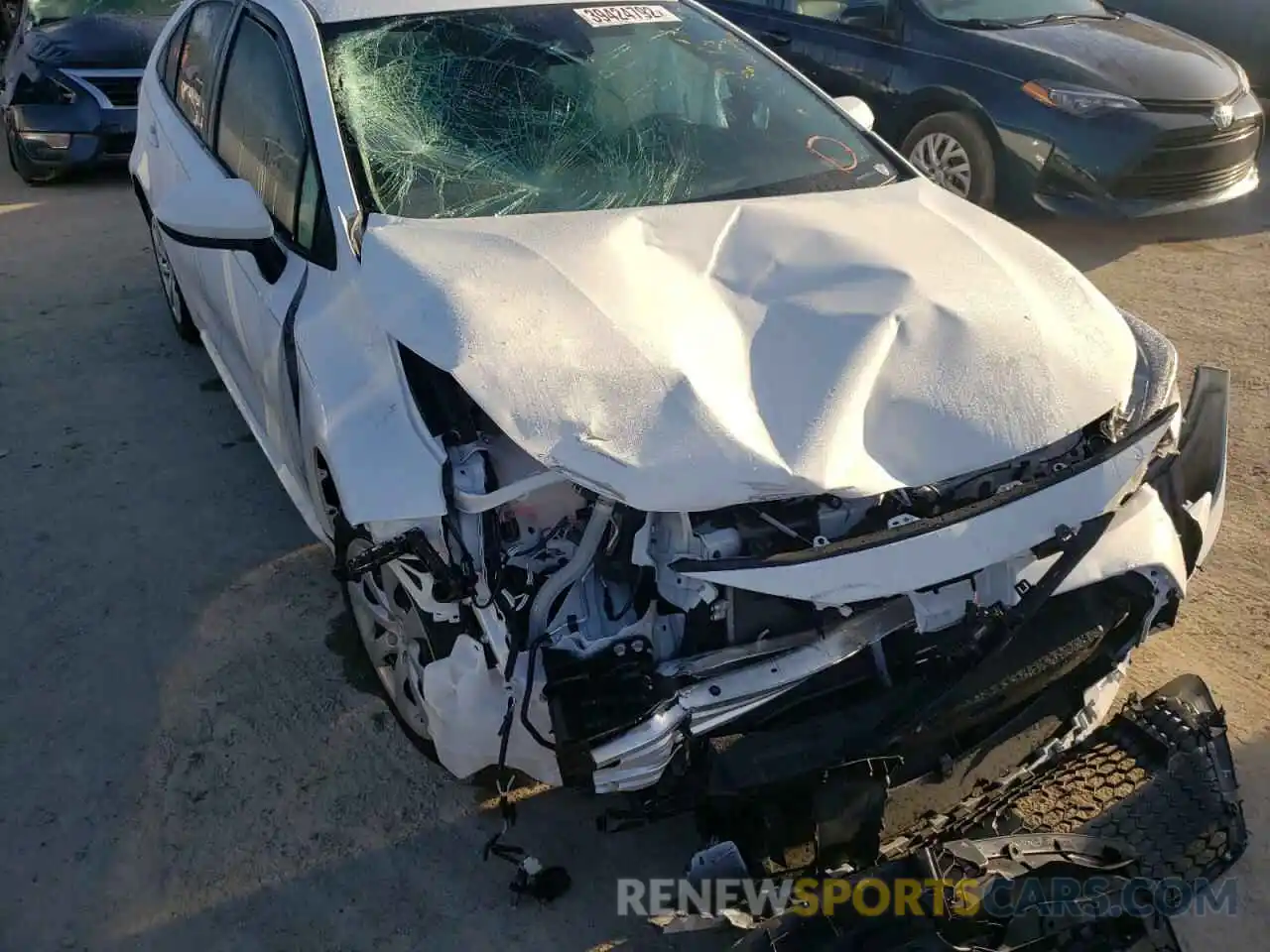 9 Photograph of a damaged car 5YFEPMAE9NP276368 TOYOTA COROLLA 2022