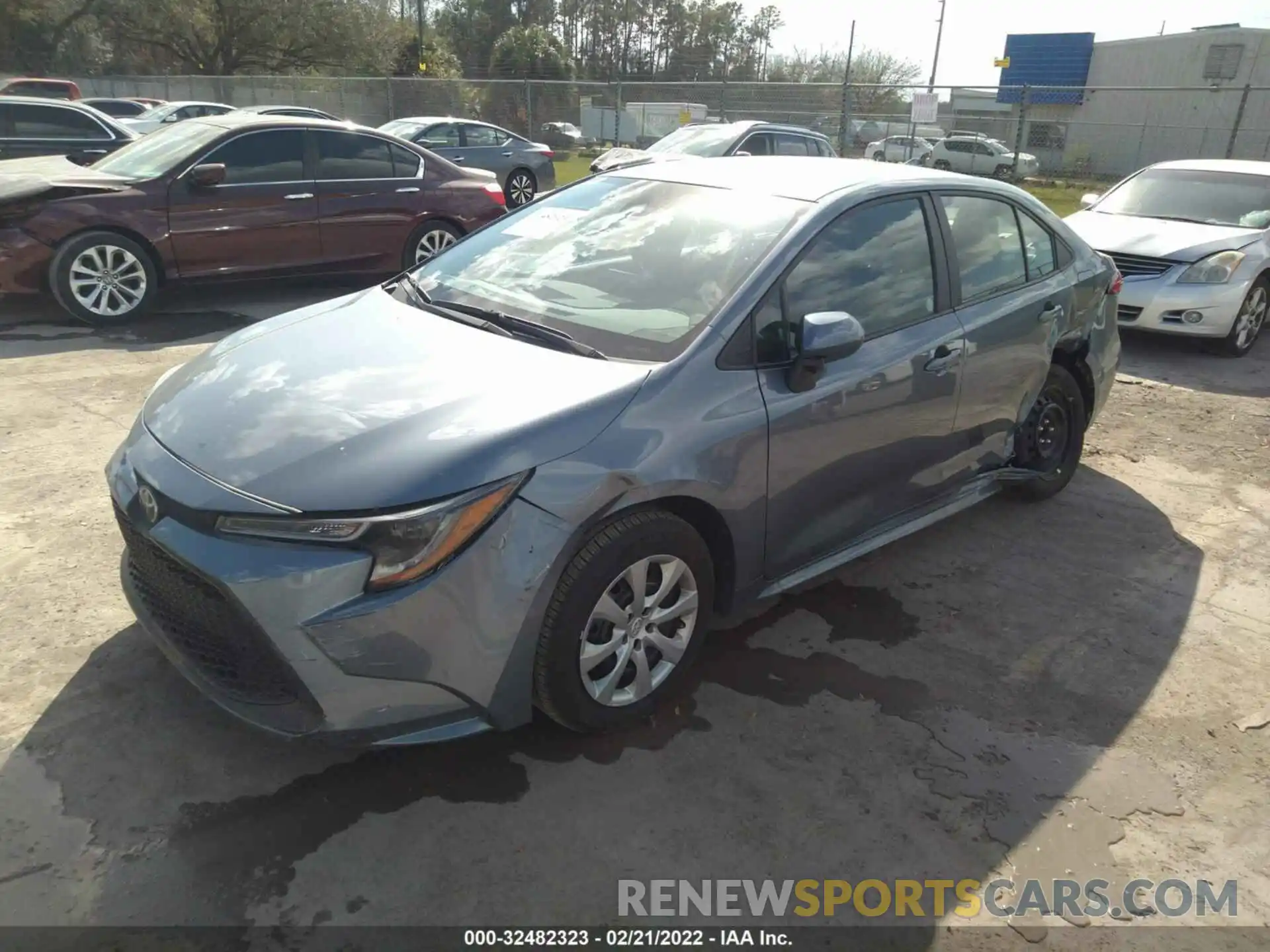 2 Photograph of a damaged car 5YFEPMAE9NP280002 TOYOTA COROLLA 2022