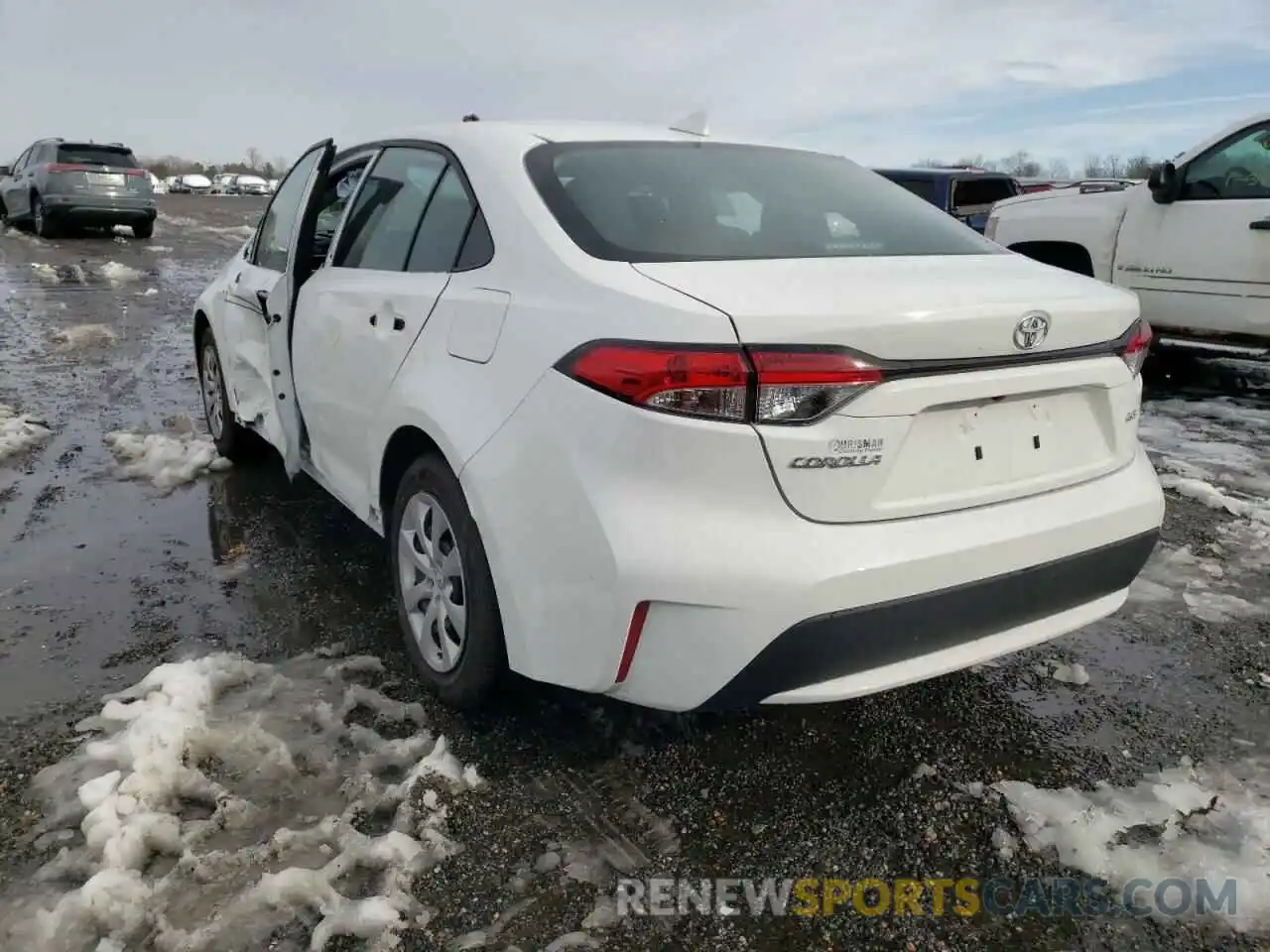 3 Photograph of a damaged car 5YFEPMAE9NP282249 TOYOTA COROLLA 2022