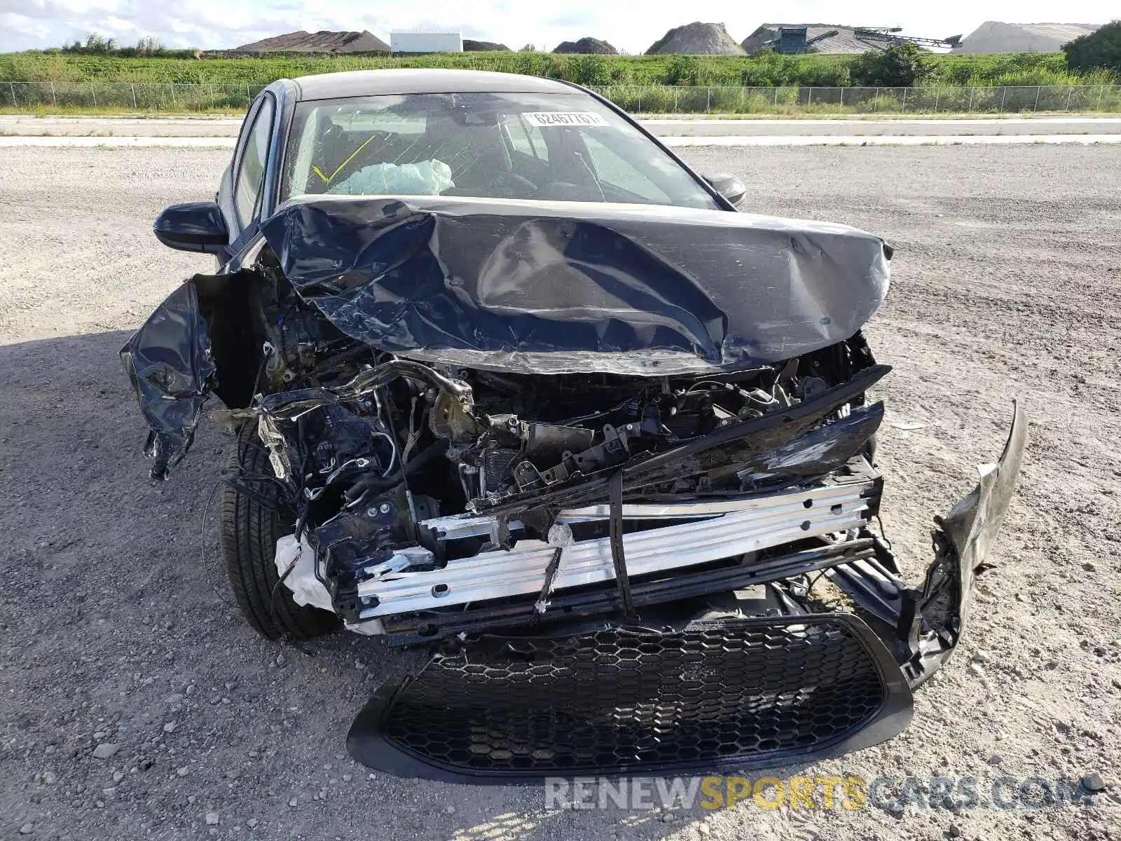 9 Photograph of a damaged car 5YFEPMAE9NP282400 TOYOTA COROLLA 2022