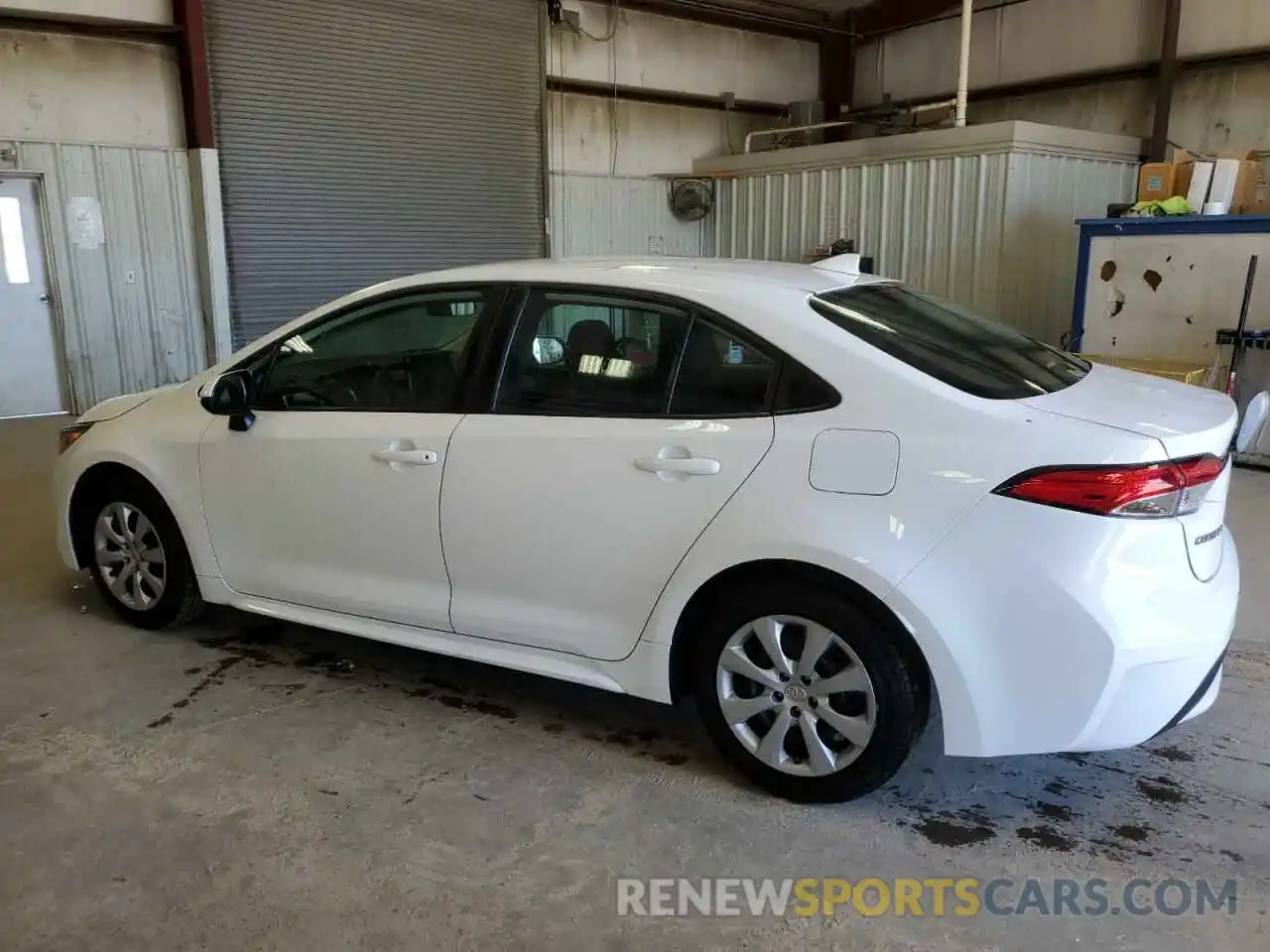 2 Photograph of a damaged car 5YFEPMAE9NP284471 TOYOTA COROLLA 2022