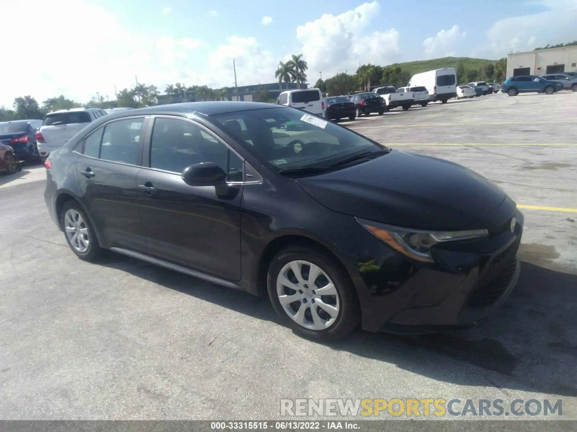 1 Photograph of a damaged car 5YFEPMAE9NP285068 TOYOTA COROLLA 2022