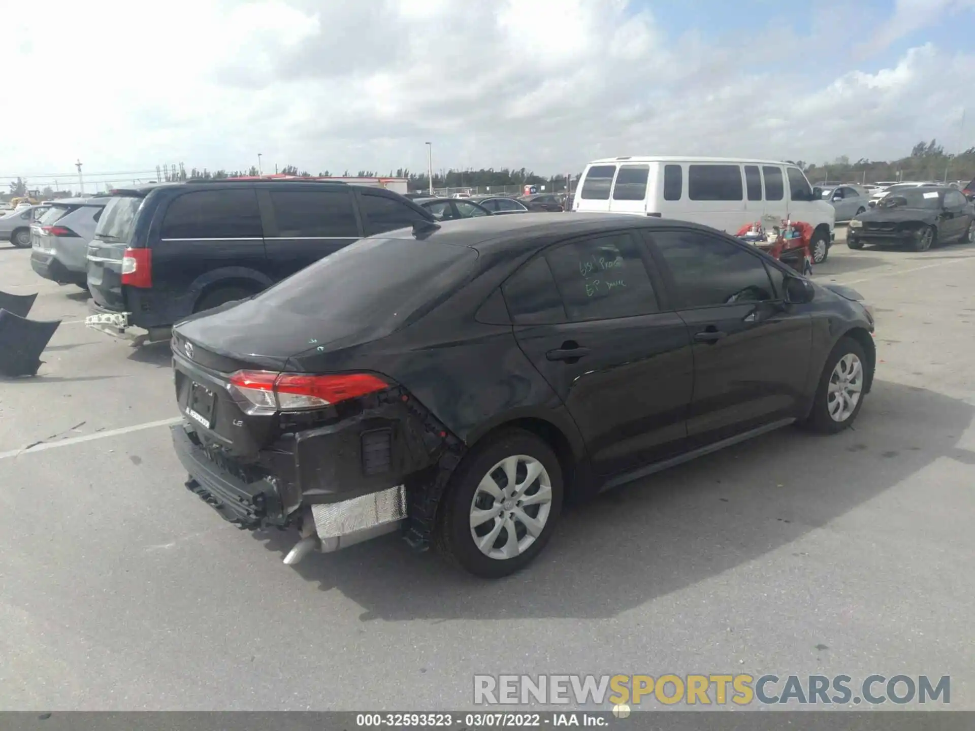 4 Photograph of a damaged car 5YFEPMAE9NP286222 TOYOTA COROLLA 2022