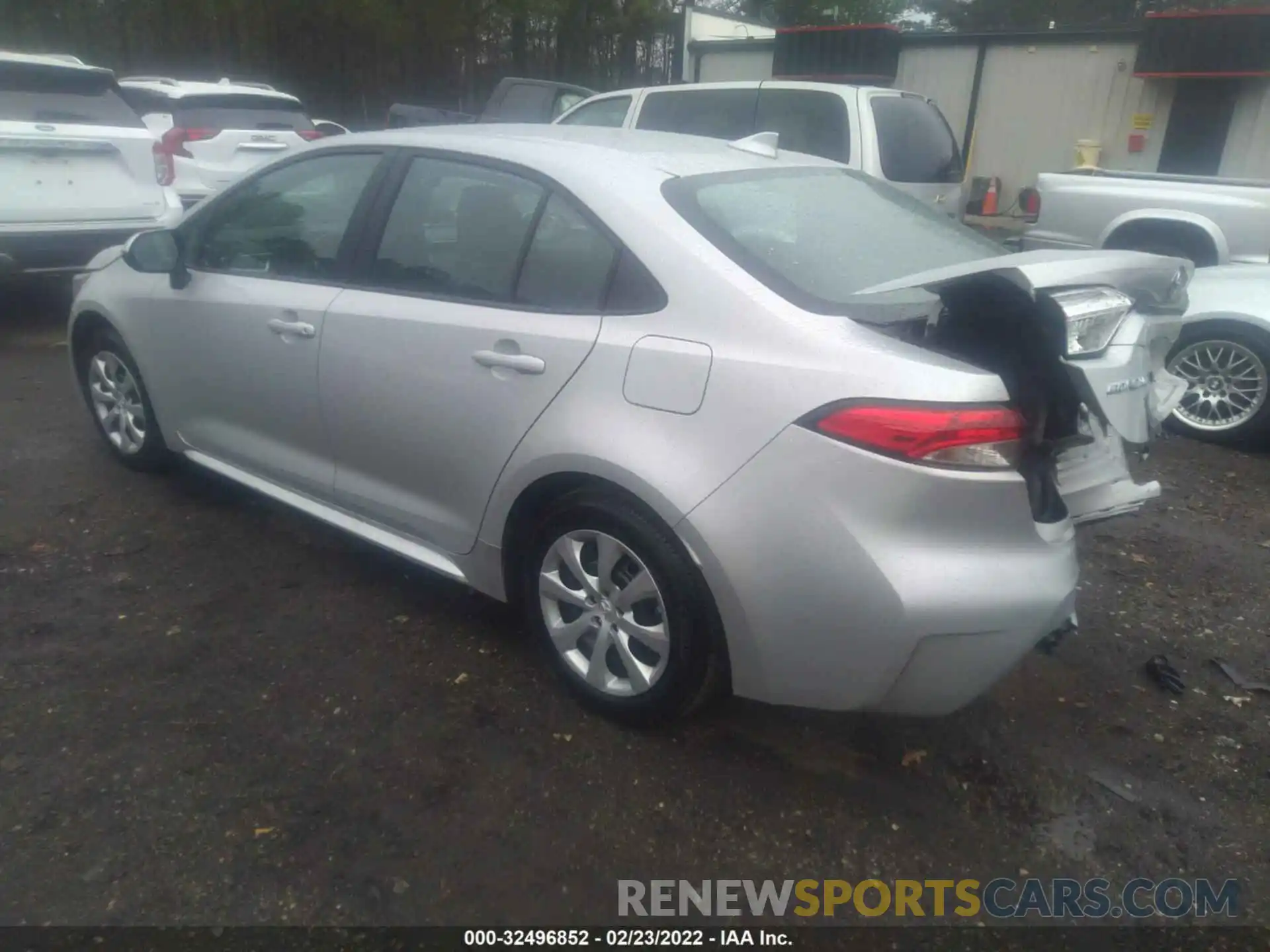 3 Photograph of a damaged car 5YFEPMAE9NP288164 TOYOTA COROLLA 2022