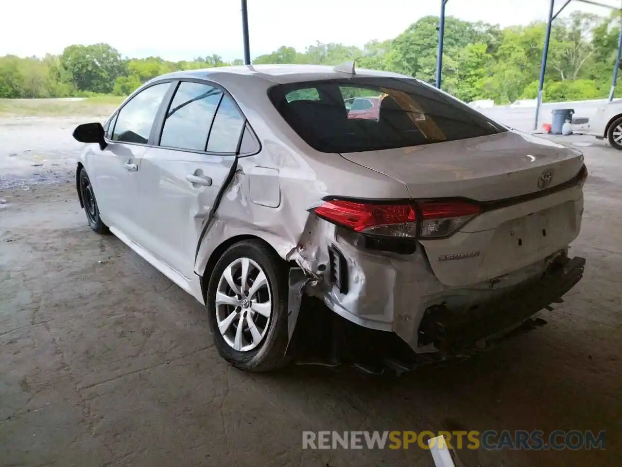 3 Photograph of a damaged car 5YFEPMAE9NP288939 TOYOTA COROLLA 2022