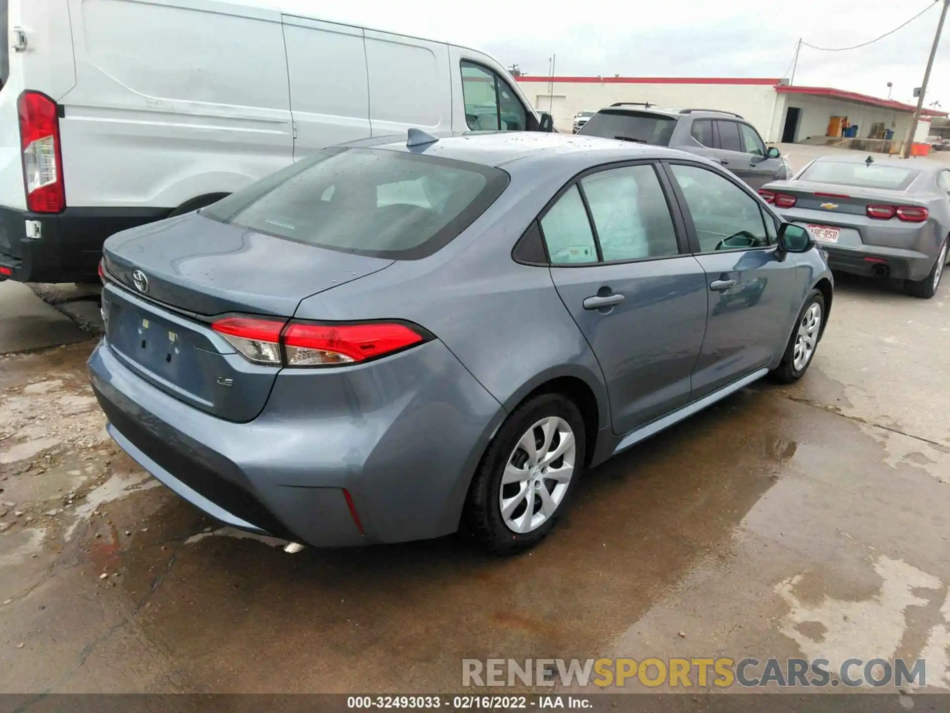 4 Photograph of a damaged car 5YFEPMAE9NP289301 TOYOTA COROLLA 2022