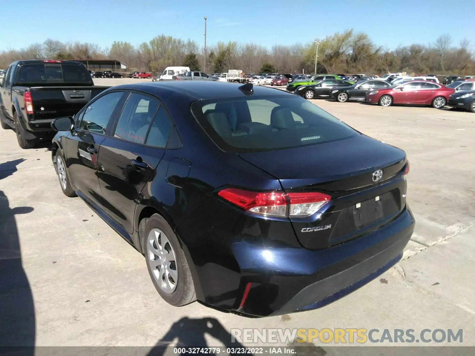 3 Photograph of a damaged car 5YFEPMAE9NP289749 TOYOTA COROLLA 2022