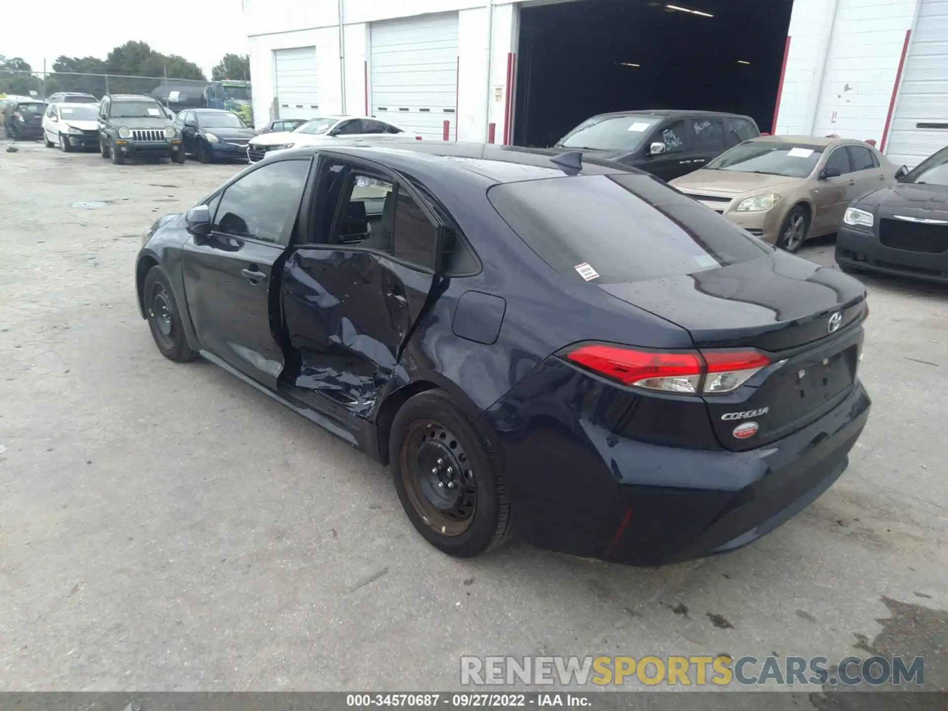 3 Photograph of a damaged car 5YFEPMAE9NP291596 TOYOTA COROLLA 2022