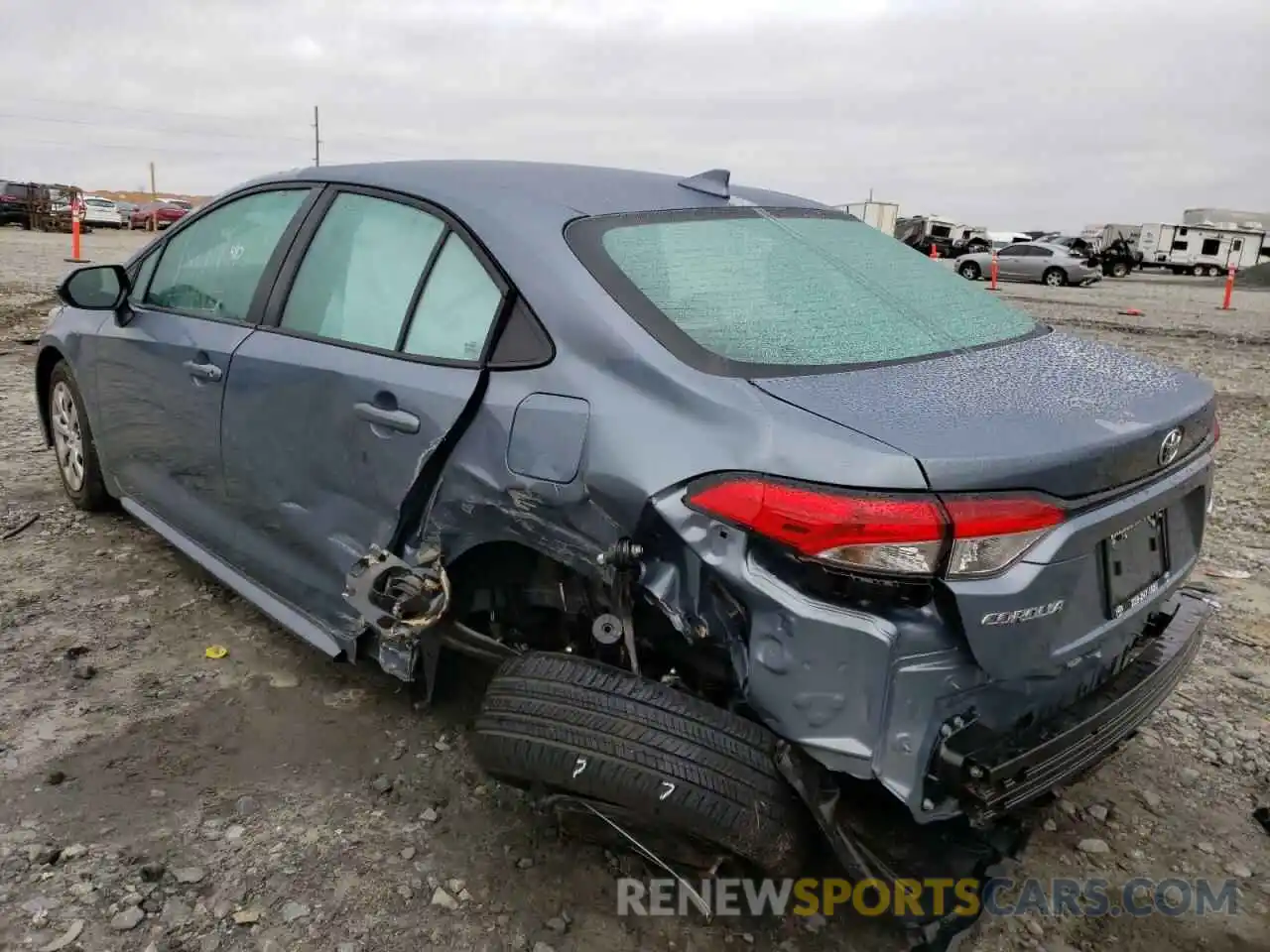 3 Photograph of a damaged car 5YFEPMAE9NP293218 TOYOTA COROLLA 2022