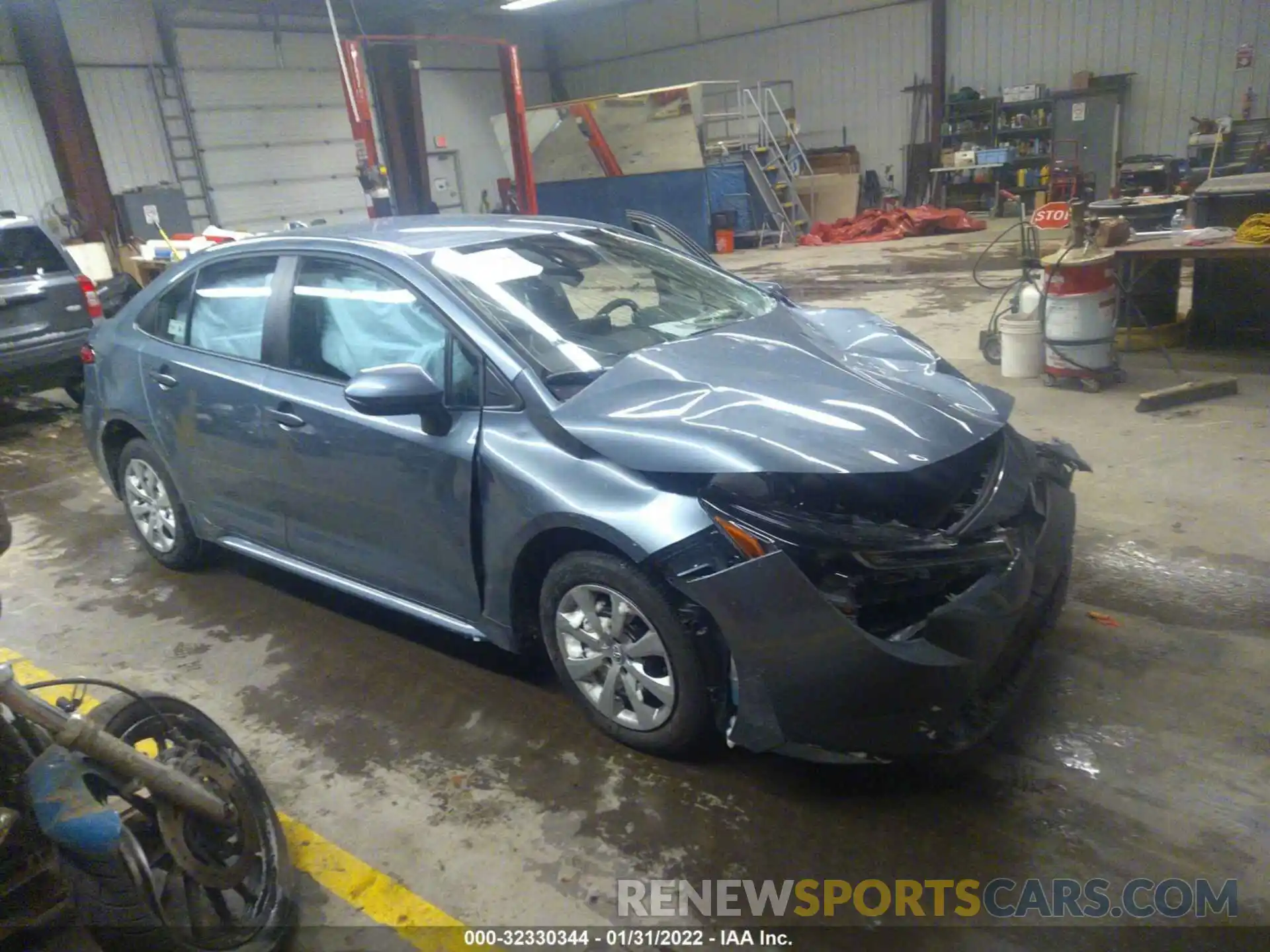 1 Photograph of a damaged car 5YFEPMAE9NP295809 TOYOTA COROLLA 2022