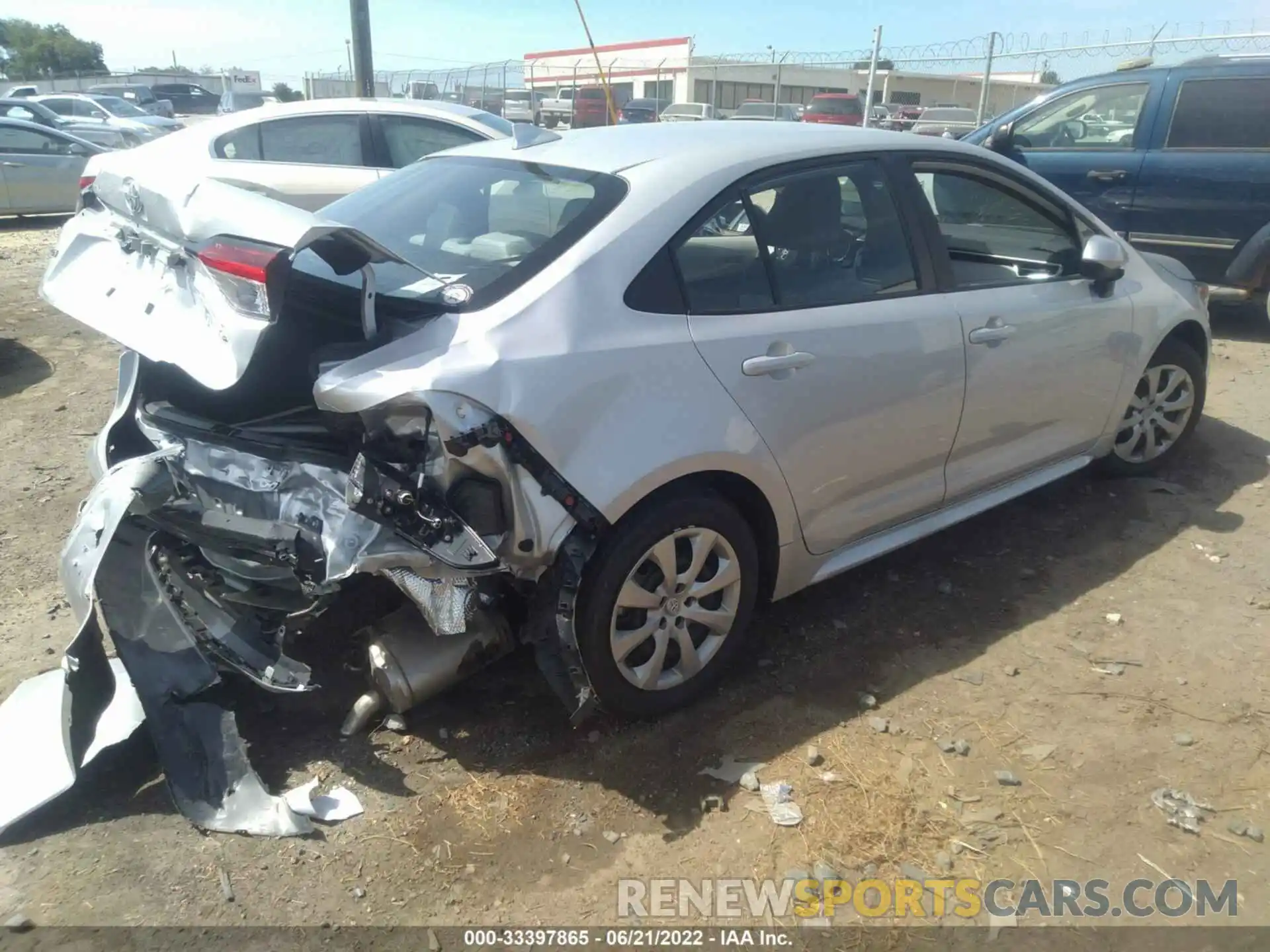 4 Photograph of a damaged car 5YFEPMAE9NP297012 TOYOTA COROLLA 2022