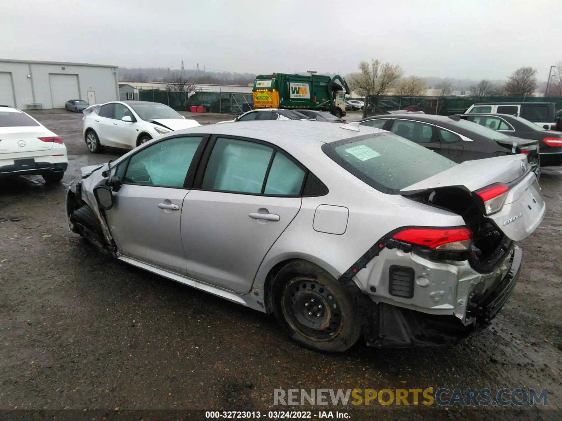 3 Photograph of a damaged car 5YFEPMAE9NP297771 TOYOTA COROLLA 2022