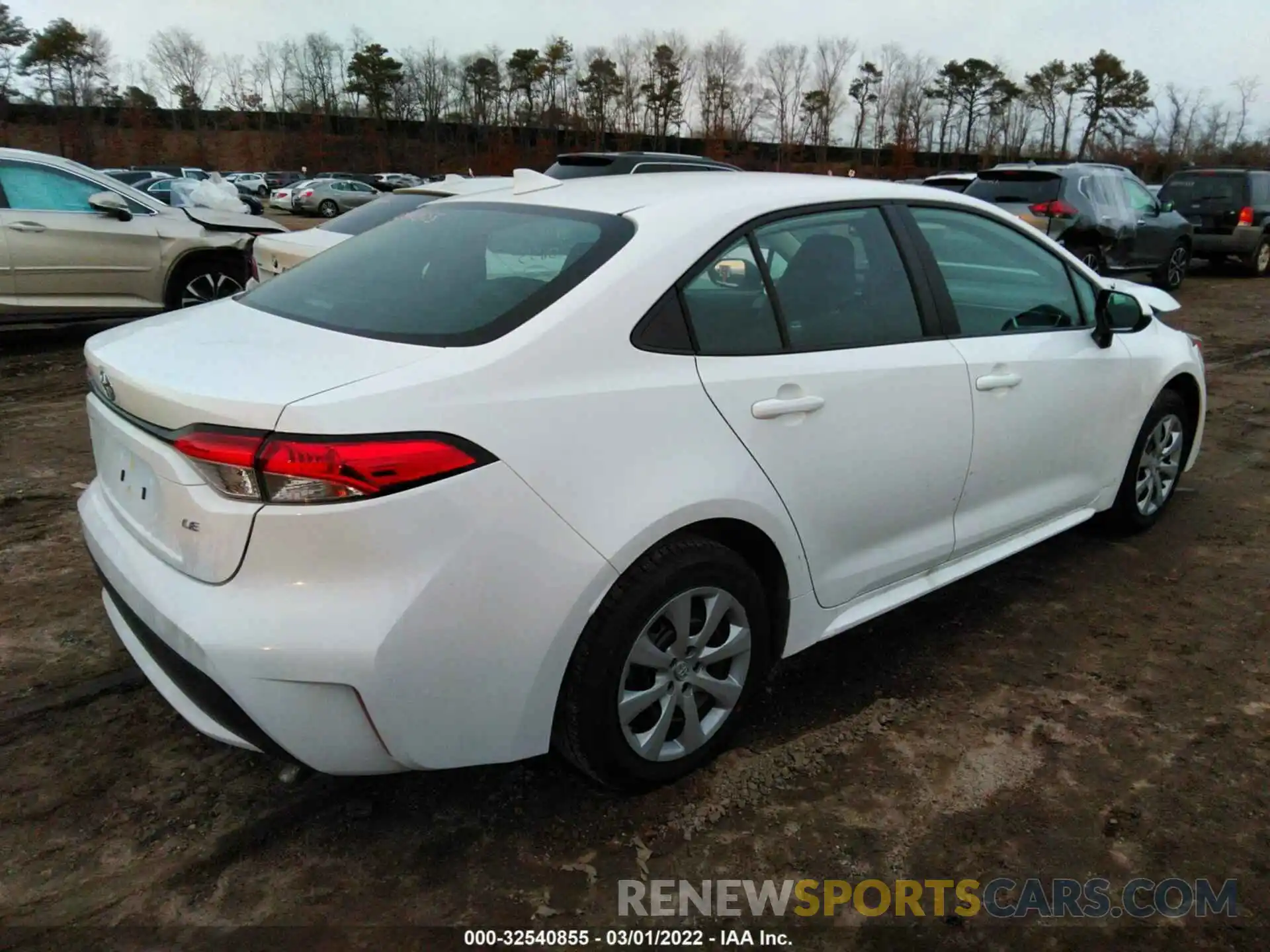 4 Photograph of a damaged car 5YFEPMAE9NP298791 TOYOTA COROLLA 2022