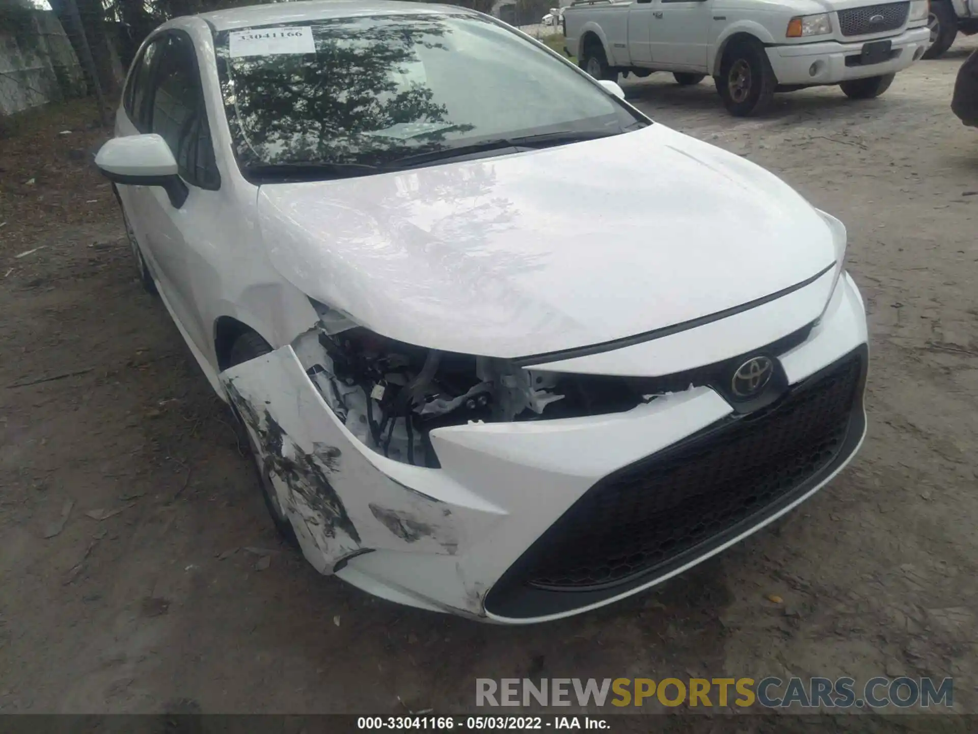 6 Photograph of a damaged car 5YFEPMAE9NP308204 TOYOTA COROLLA 2022