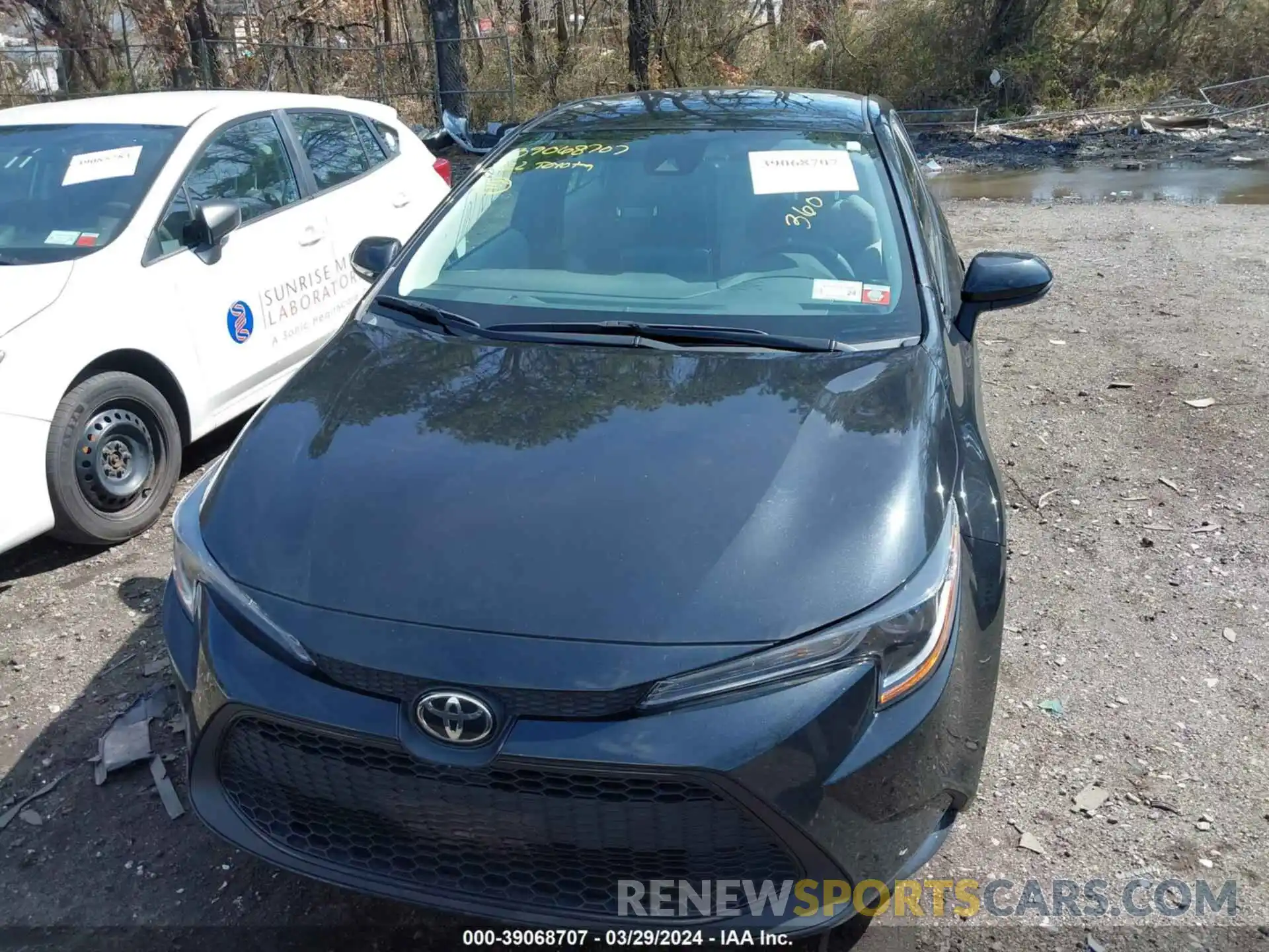 12 Photograph of a damaged car 5YFEPMAE9NP309143 TOYOTA COROLLA 2022