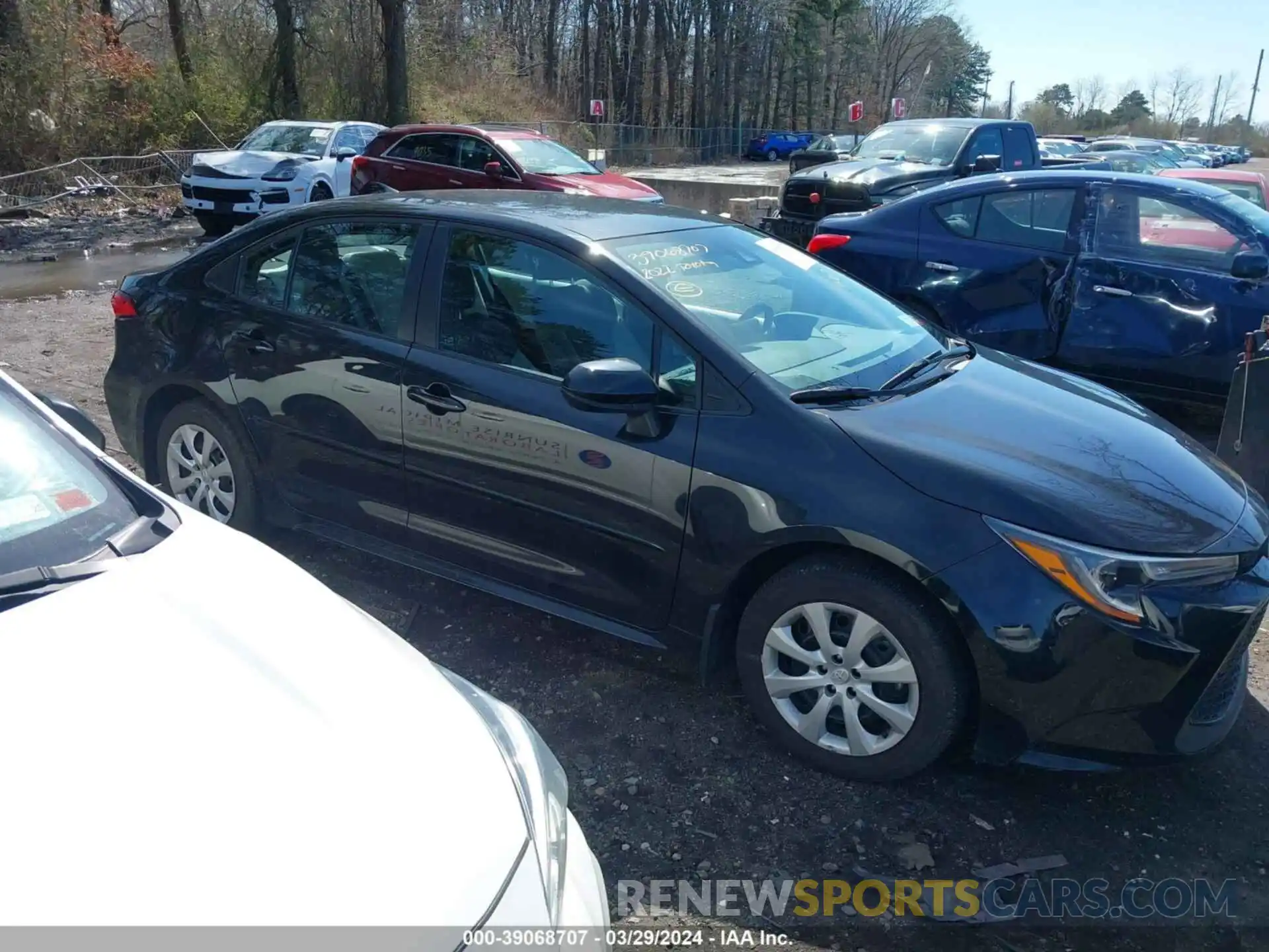 13 Photograph of a damaged car 5YFEPMAE9NP309143 TOYOTA COROLLA 2022