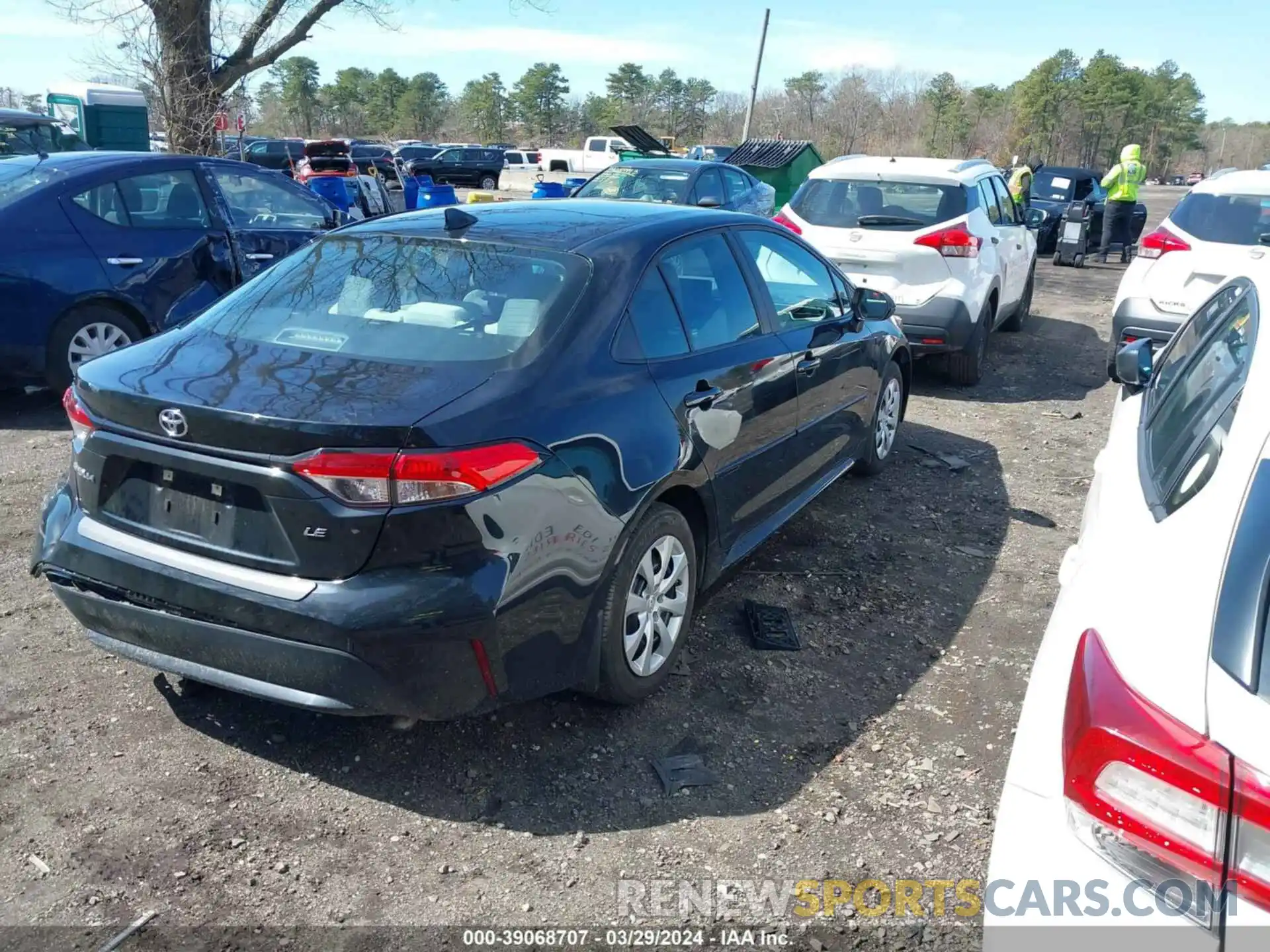 4 Photograph of a damaged car 5YFEPMAE9NP309143 TOYOTA COROLLA 2022