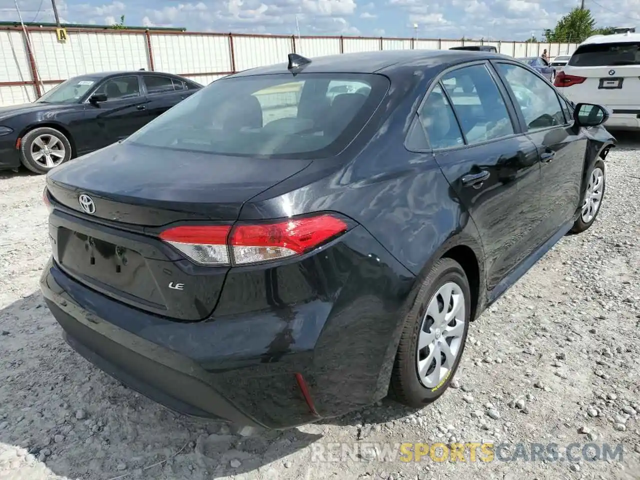 4 Photograph of a damaged car 5YFEPMAE9NP316223 TOYOTA COROLLA 2022