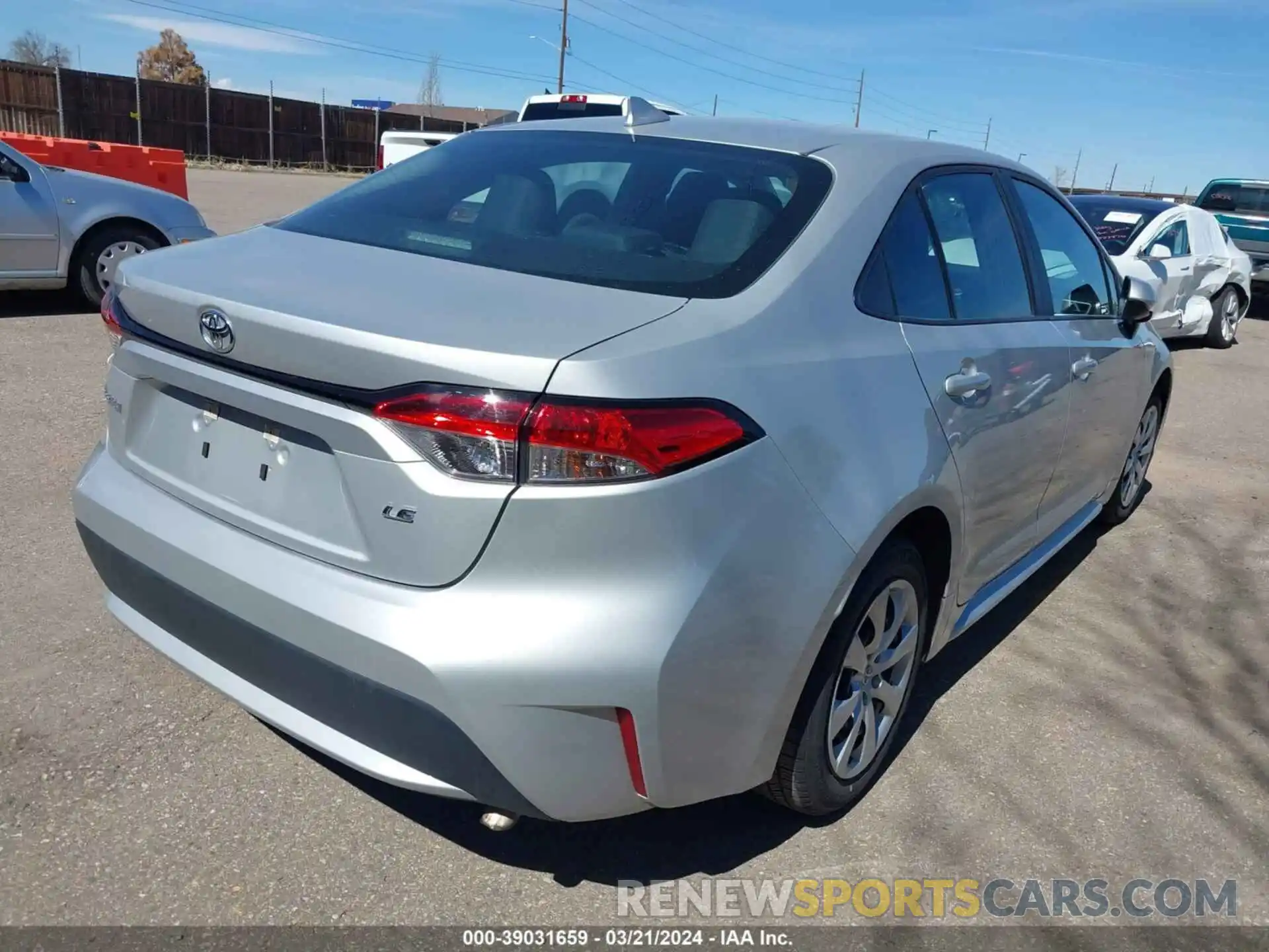 4 Photograph of a damaged car 5YFEPMAE9NP317923 TOYOTA COROLLA 2022