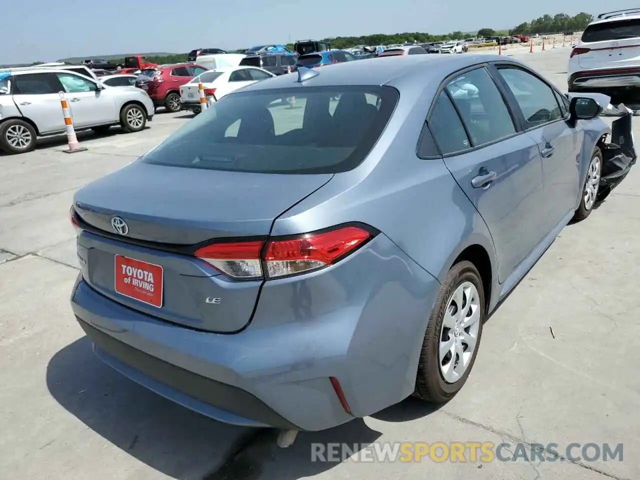 4 Photograph of a damaged car 5YFEPMAE9NP319543 TOYOTA COROLLA 2022