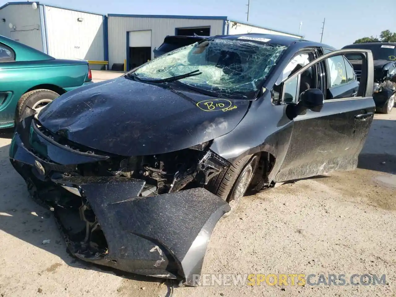 2 Photograph of a damaged car 5YFEPMAE9NP321230 TOYOTA COROLLA 2022