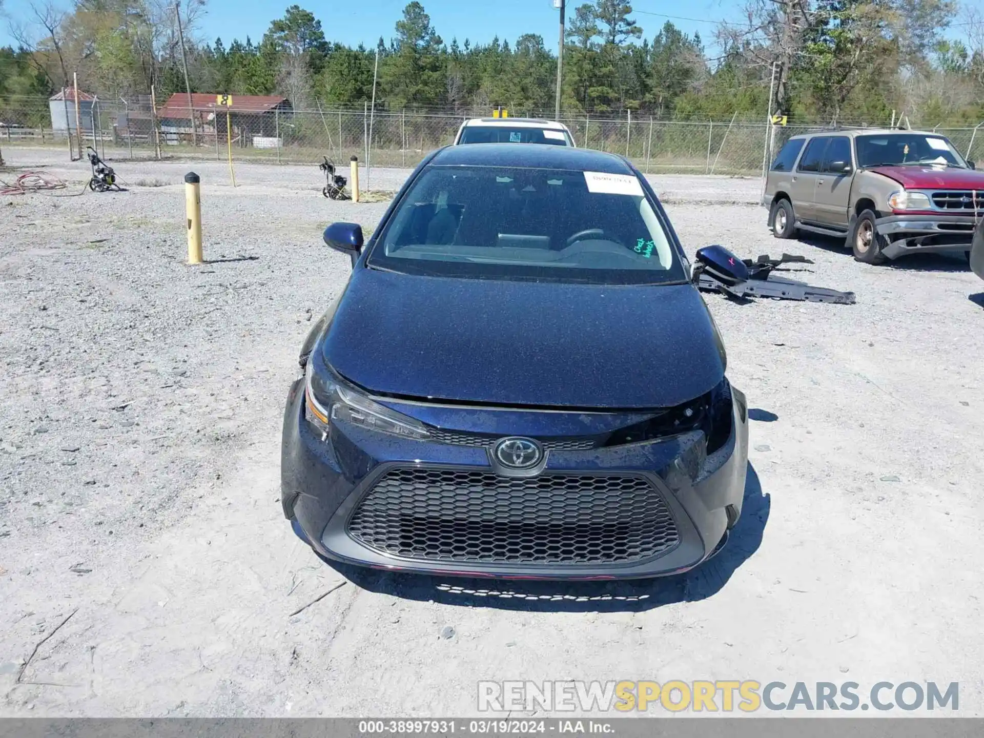 13 Photograph of a damaged car 5YFEPMAE9NP323608 TOYOTA COROLLA 2022