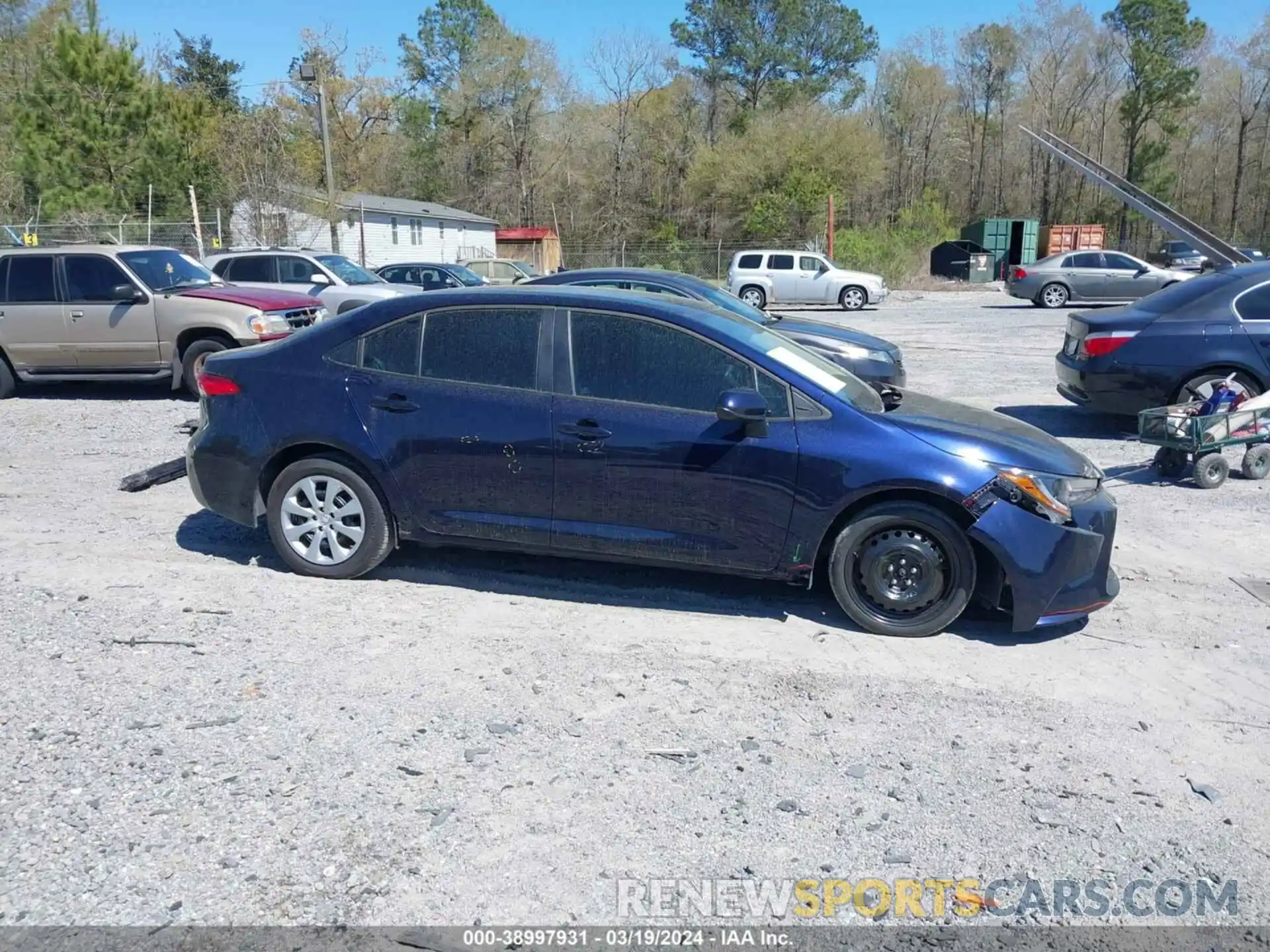 14 Photograph of a damaged car 5YFEPMAE9NP323608 TOYOTA COROLLA 2022