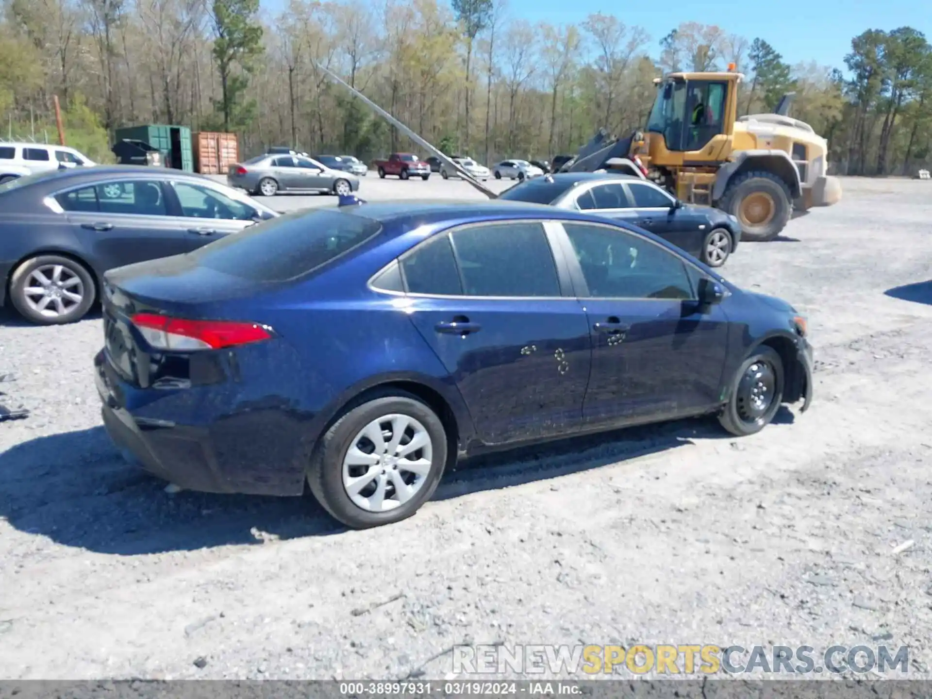 4 Photograph of a damaged car 5YFEPMAE9NP323608 TOYOTA COROLLA 2022