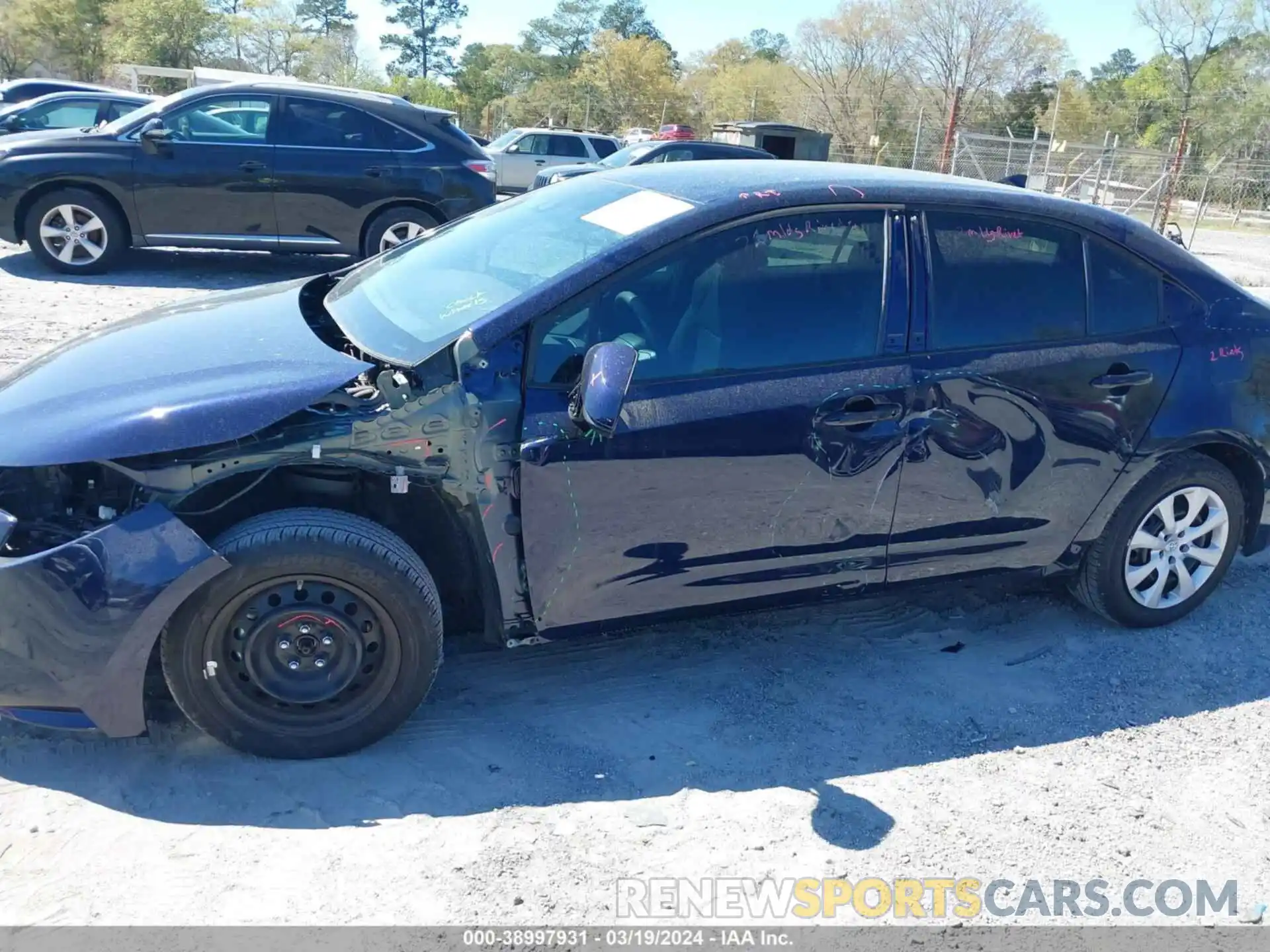 6 Photograph of a damaged car 5YFEPMAE9NP323608 TOYOTA COROLLA 2022