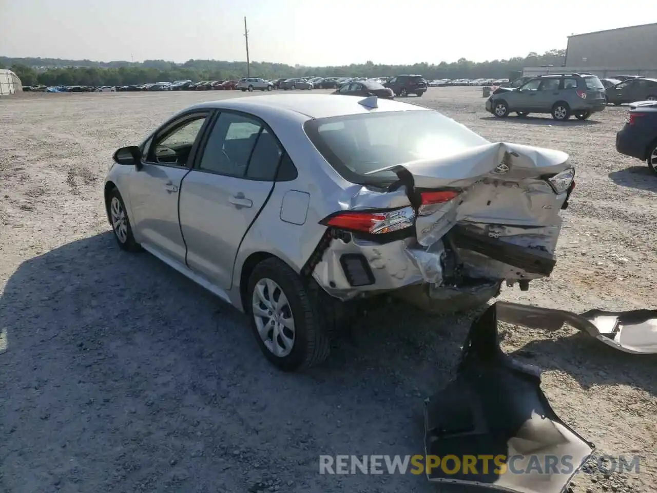 3 Photograph of a damaged car 5YFEPMAE9NP323642 TOYOTA COROLLA 2022