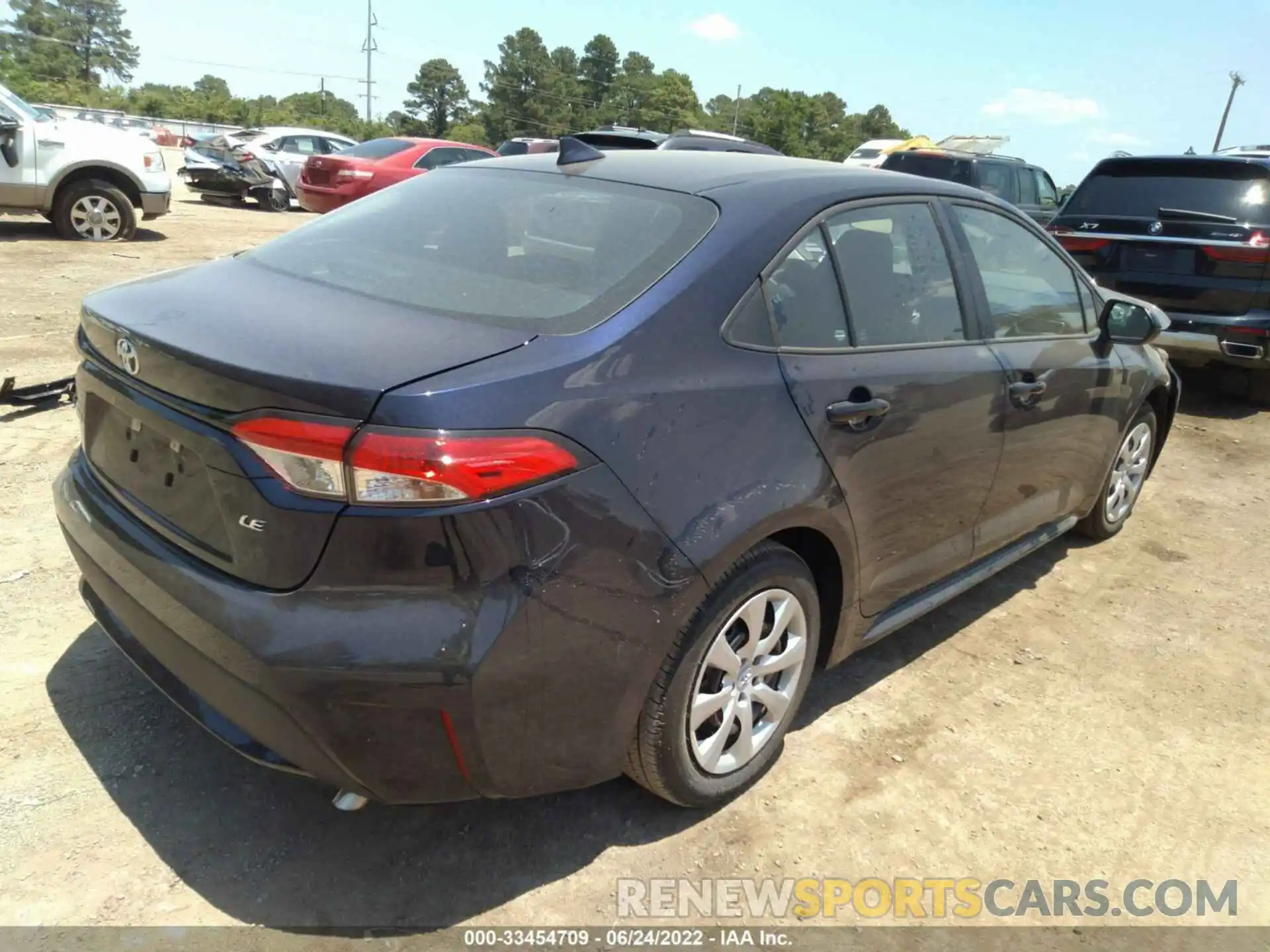 4 Photograph of a damaged car 5YFEPMAE9NP325780 TOYOTA COROLLA 2022