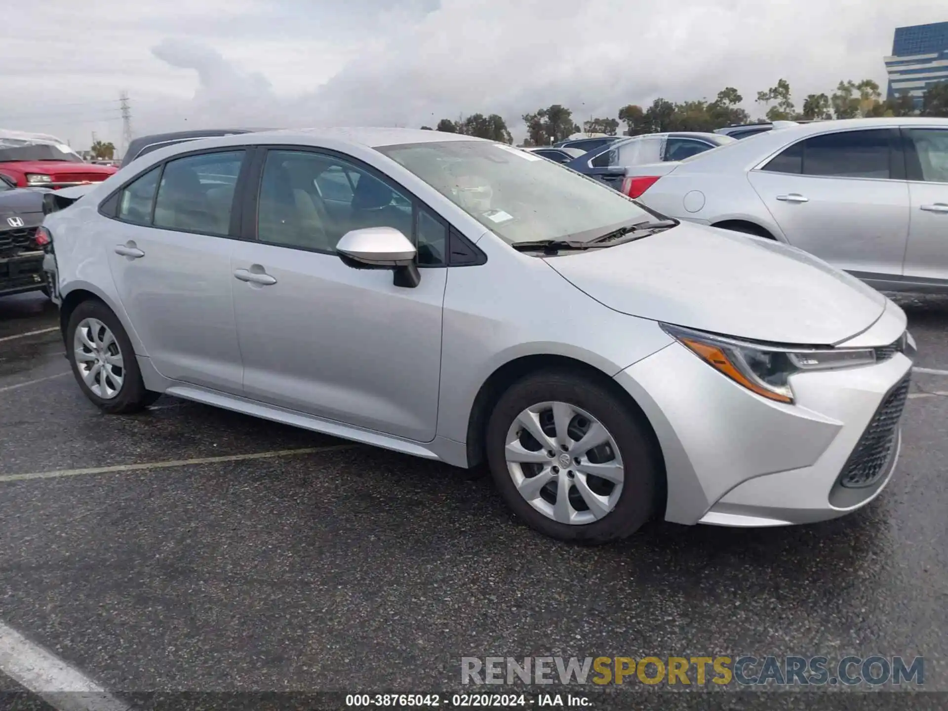 13 Photograph of a damaged car 5YFEPMAE9NP328906 TOYOTA COROLLA 2022