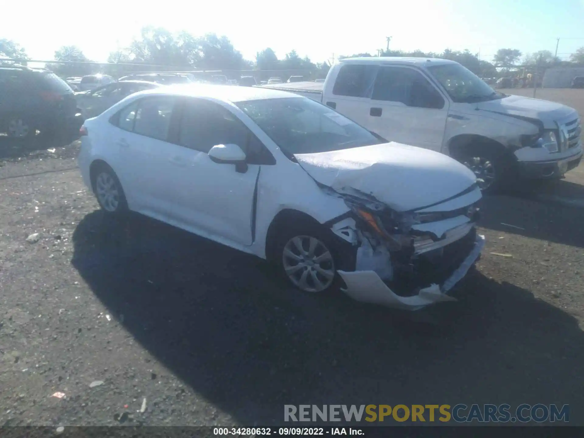 1 Photograph of a damaged car 5YFEPMAE9NP331997 TOYOTA COROLLA 2022